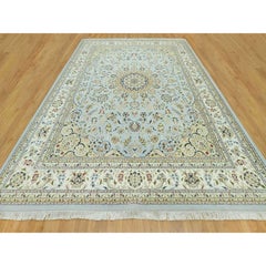 Tappeto oversize annodato a mano in lana vellutata con motivo floreale Nain, colore Oslo Blue, 3,5 m x 4,7 m