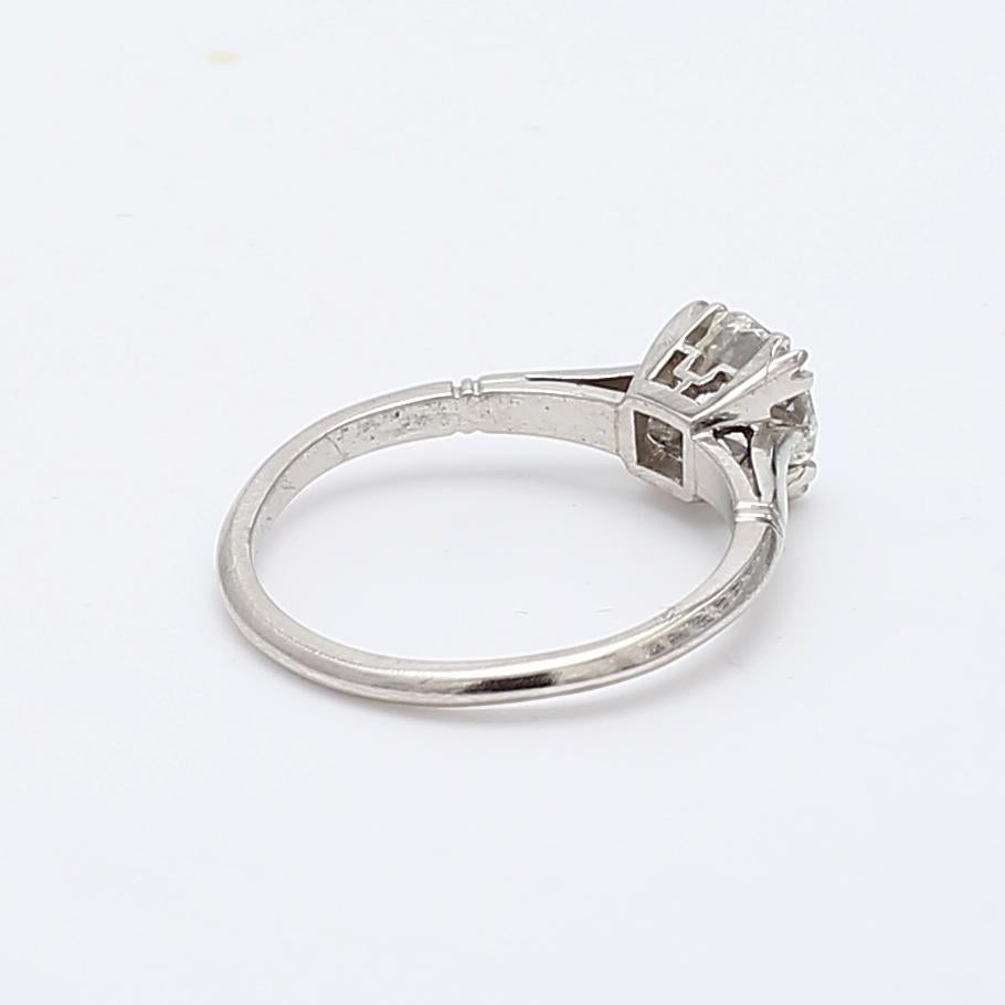 Women's 1.17 Carat Circular Brilliant Cut J VS2 Diamond Platinum Engagement Ring For Sale