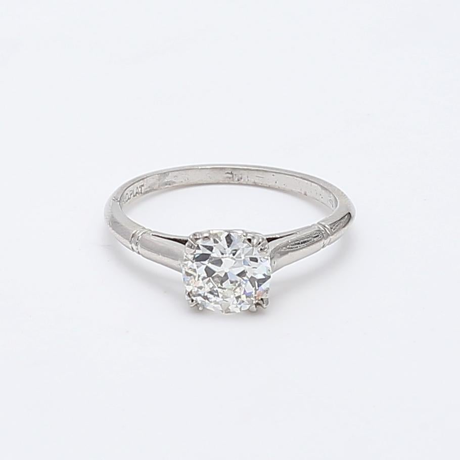 1.17 Carat Circular Brilliant Cut J VS2 Diamond Platinum Engagement Ring For Sale 4