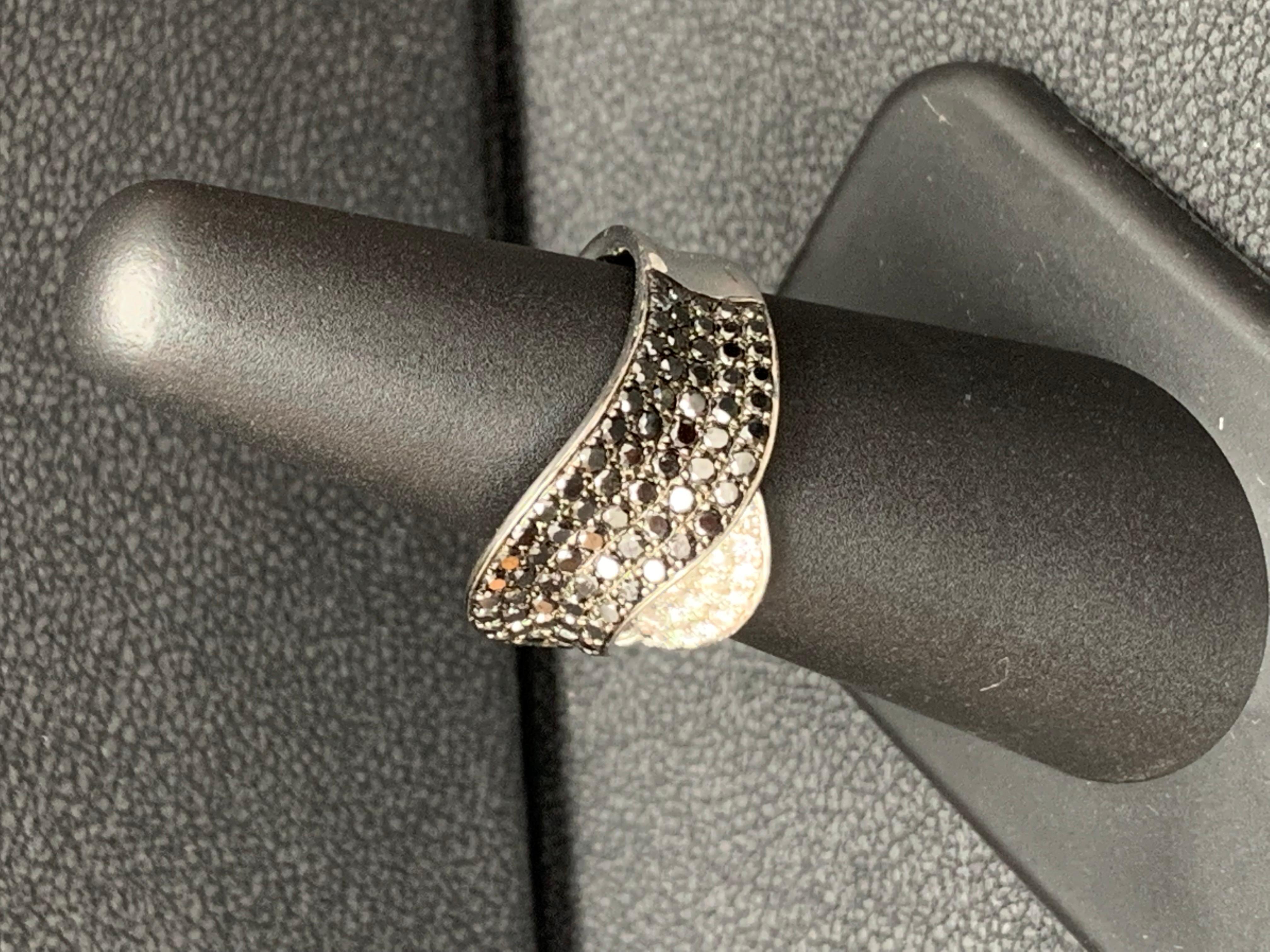 1,17 Karat Fancy Schwarzer Diamantring aus 18 Karat Weißgold im Angebot 4