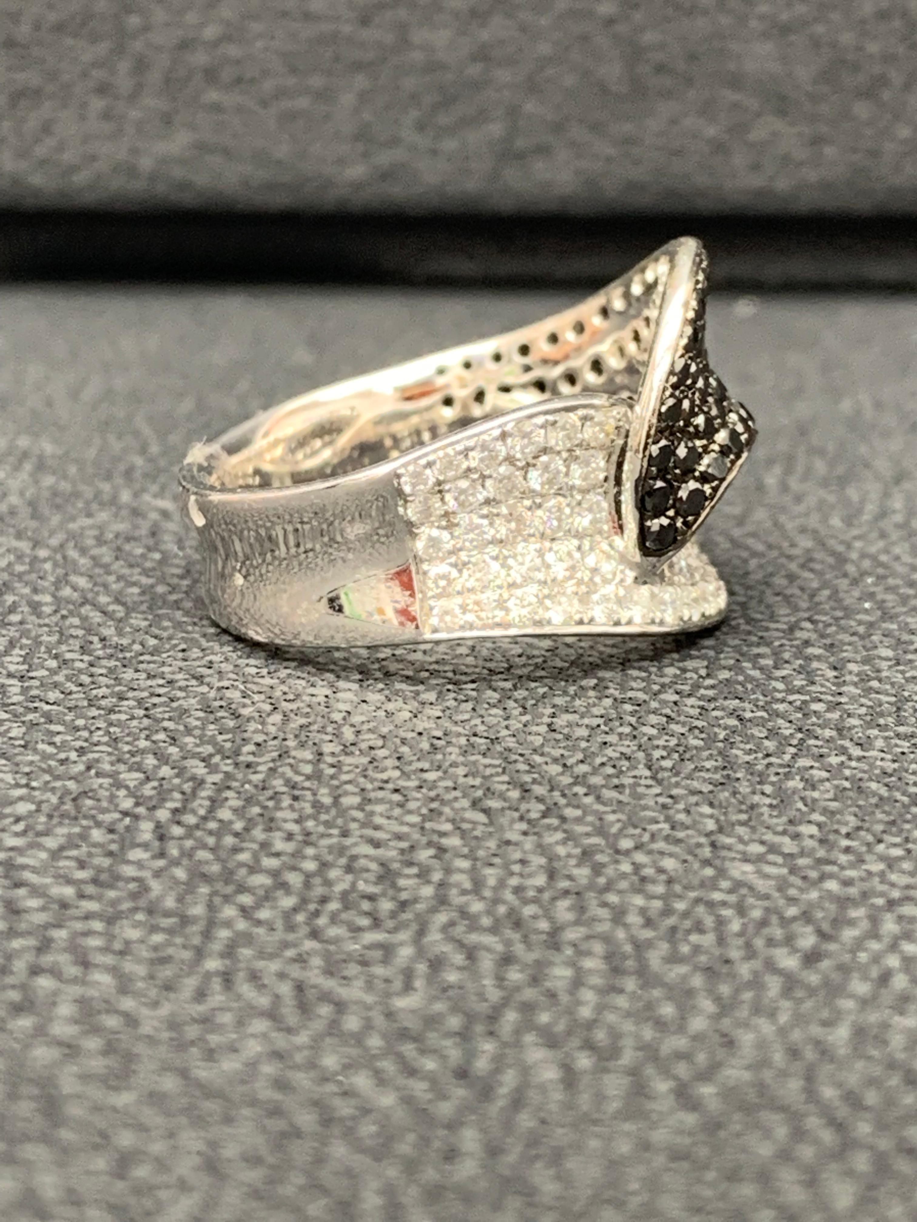 1,17 Karat Fancy Schwarzer Diamantring aus 18 Karat Weißgold Damen im Angebot