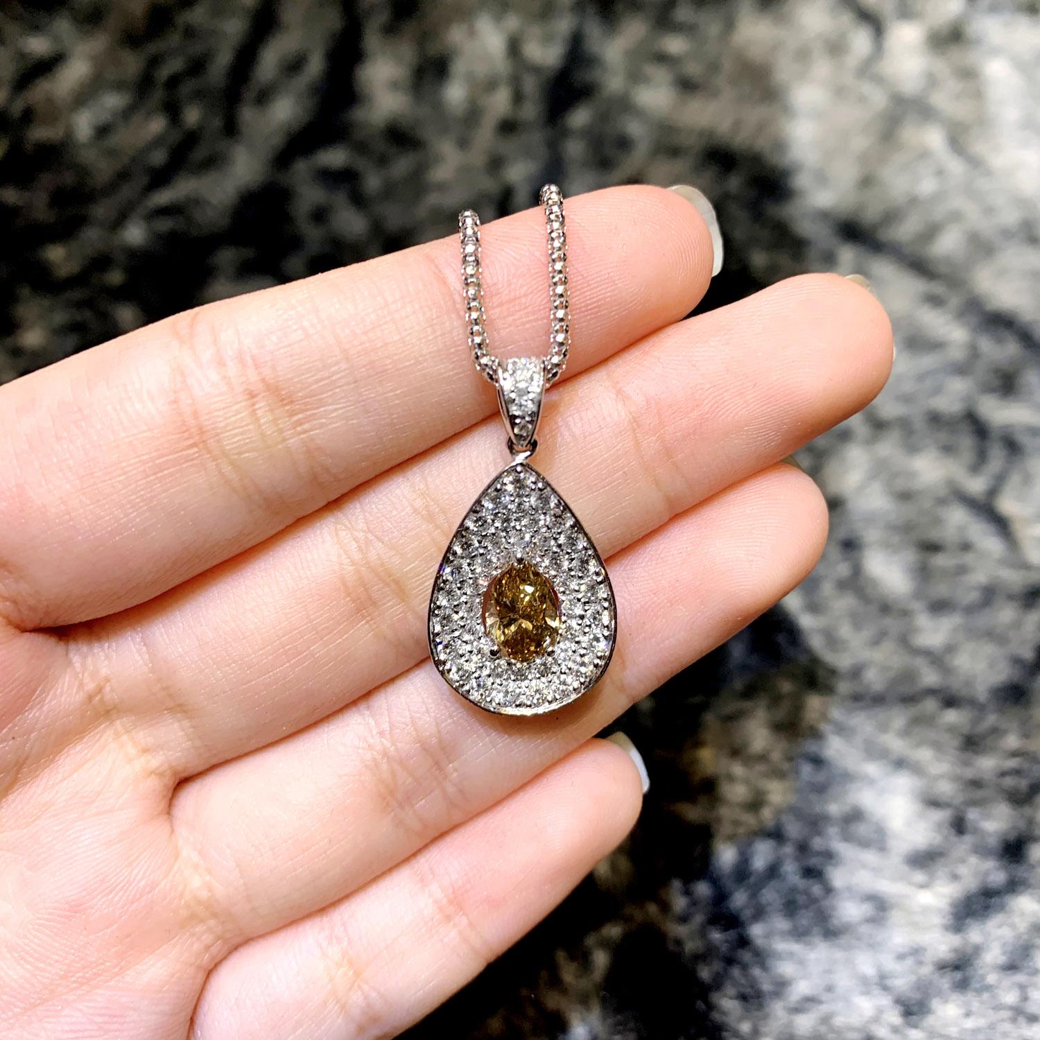 Pear Cut 1.17 Carat Natural Fancy Brown Diamond and White Diamond Classic Necklace For Sale
