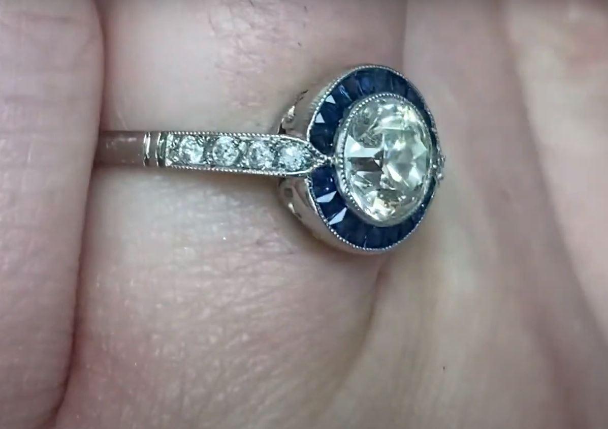 1.17 Carat Old Euro-Cut Diamond Engagement Ring, VS1 Clarity, Sapphire Halo In Excellent Condition For Sale In New York, NY