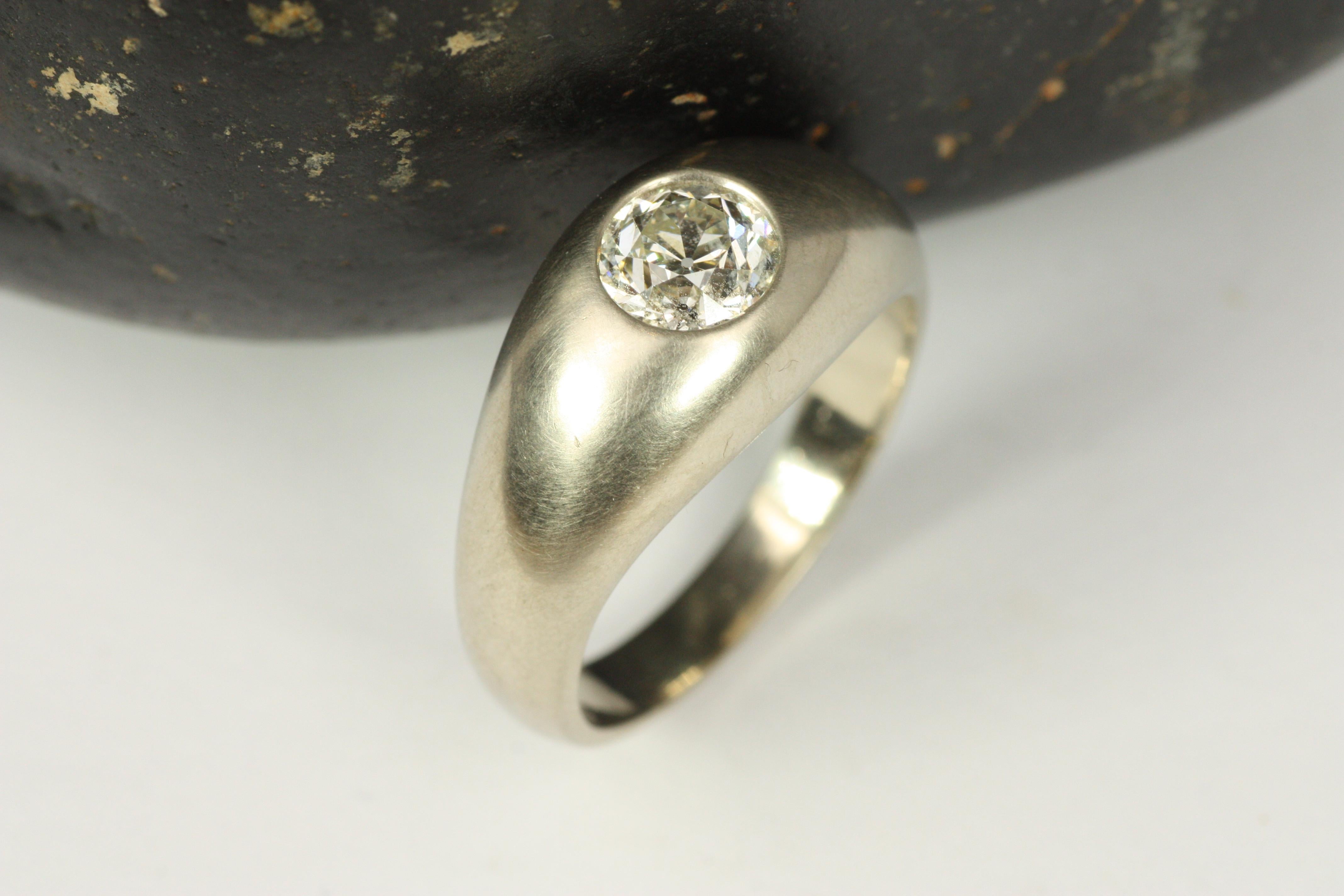 1,17 Karat Old Mine Cut Diamant Solitär Gypsy Verlobungsring (Alteuropäischer Brillantschliff) im Angebot