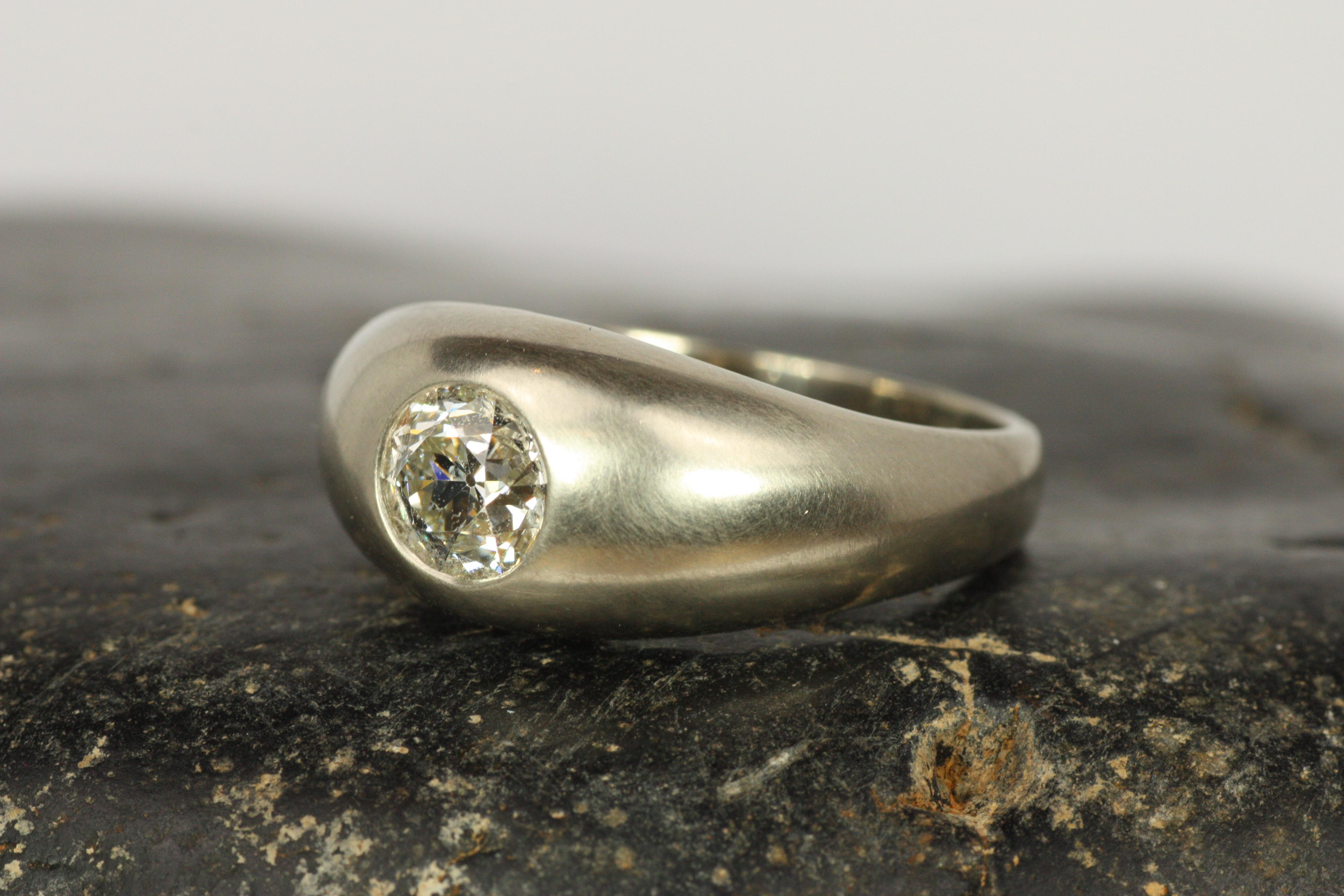 1,17 Karat Old Mine Cut Diamant Solitär Gypsy Verlobungsring Damen im Angebot