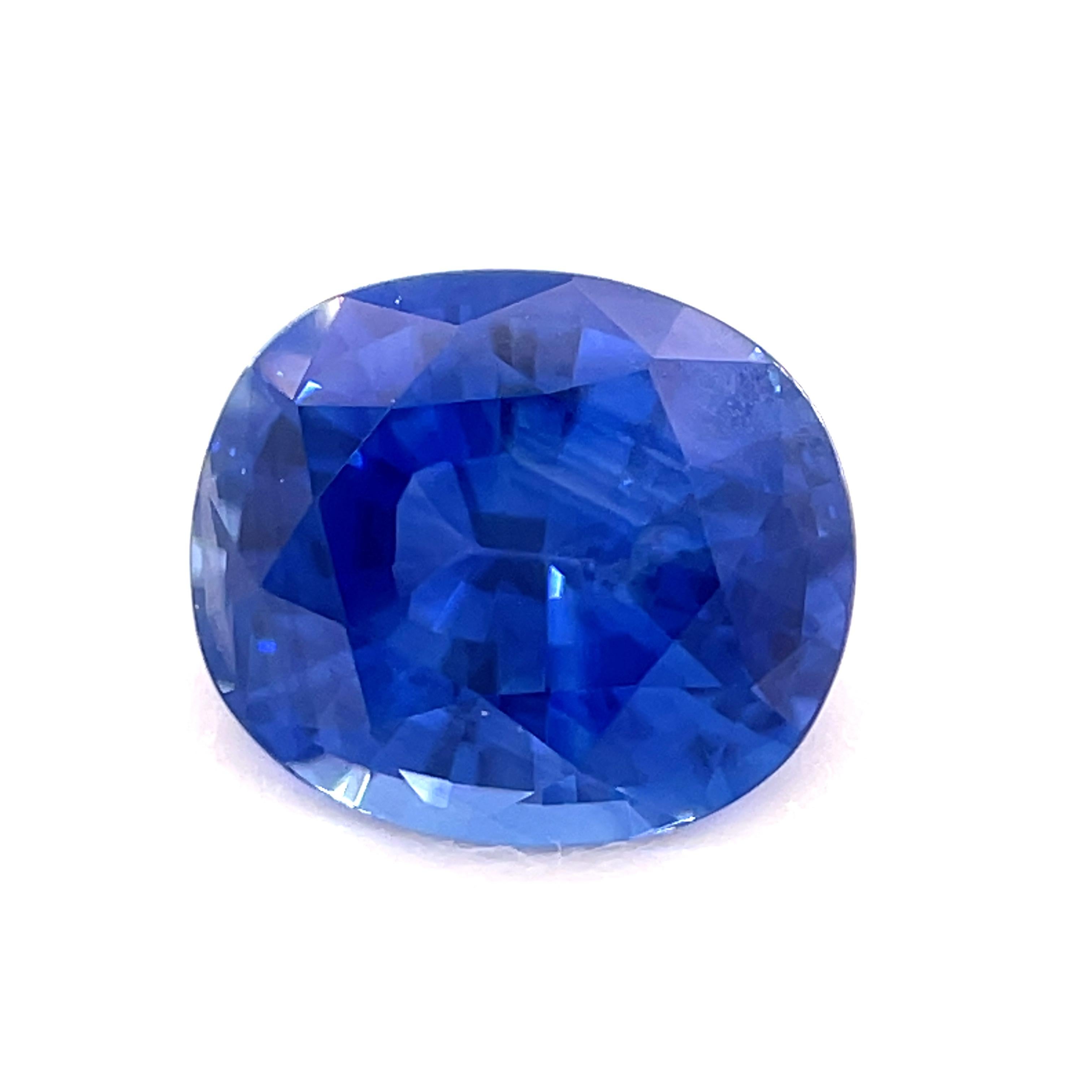 Women's or Men's 1.17 Carat Oval Blue Sapphire Loose Unset 3-Stone Engagement Ring Gemstone For Sale