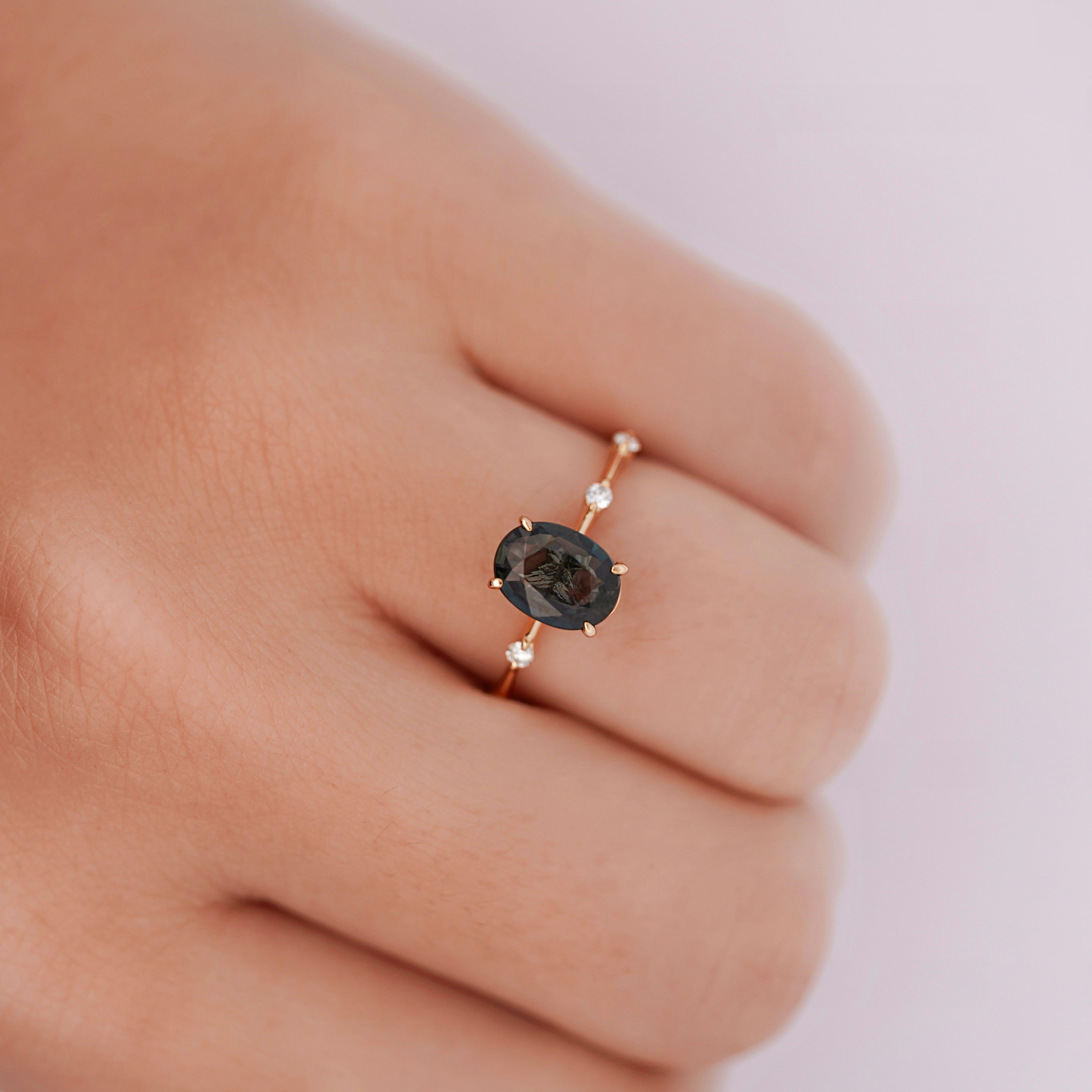 1,17 Karat Ovalschliff Saphir dünner Diamantring 14K Goldring (Zeitgenössisch) im Angebot