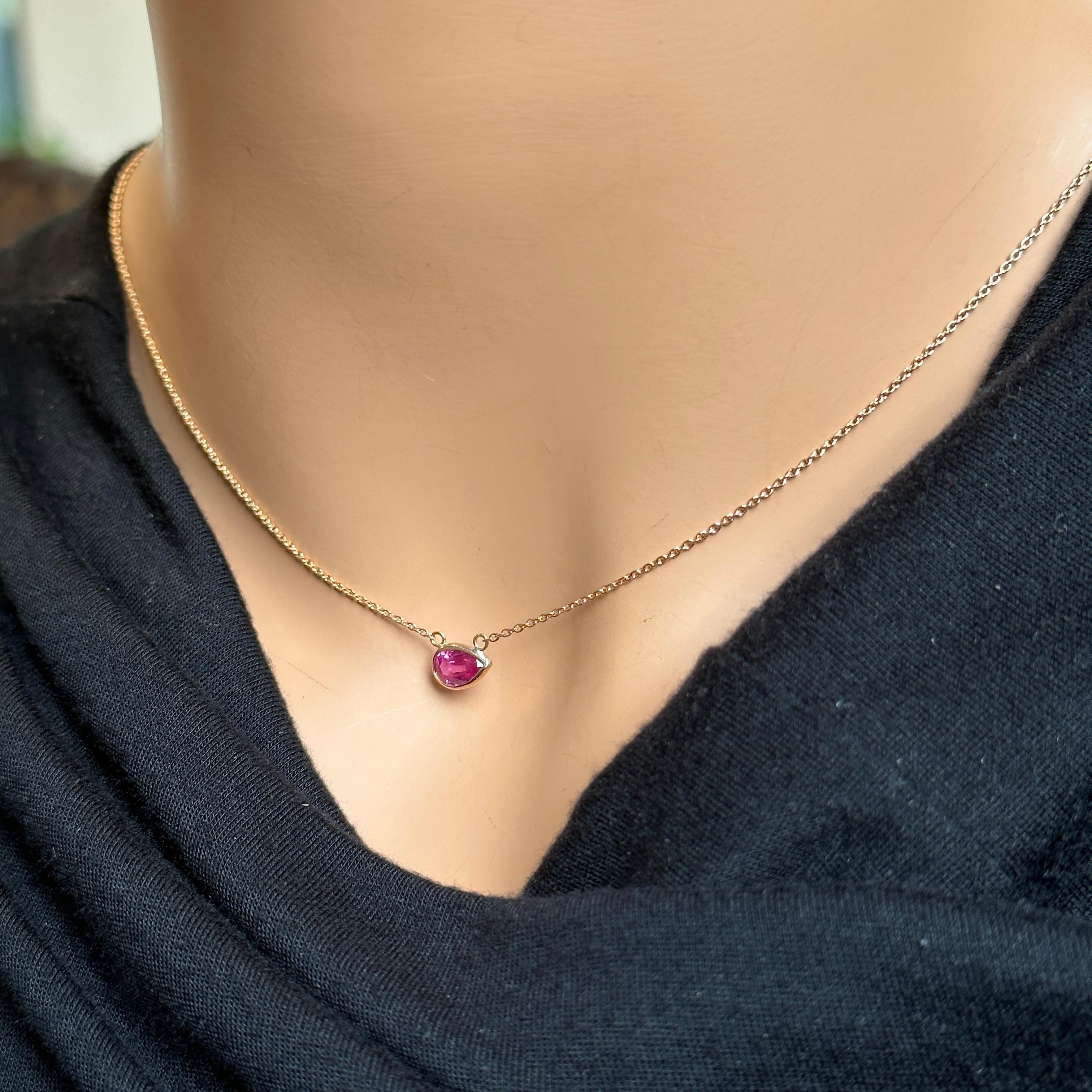 1.17 Carat Pink Sapphire Pear & Fashion Necklaces Berberyn Certified In 14K RG In New Condition For Sale In Chicago, IL