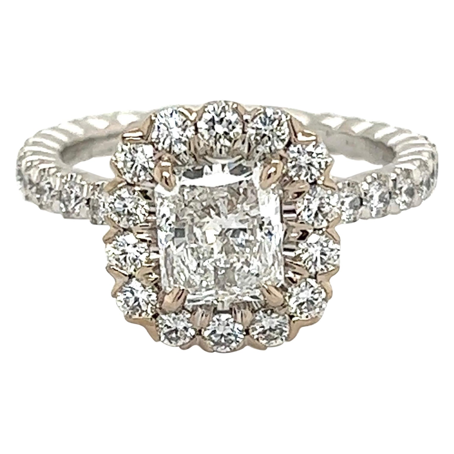 1,17 Karat Diamantring mit Strahlenschliff GIA Platin Henry Daussi feiner Schmuck