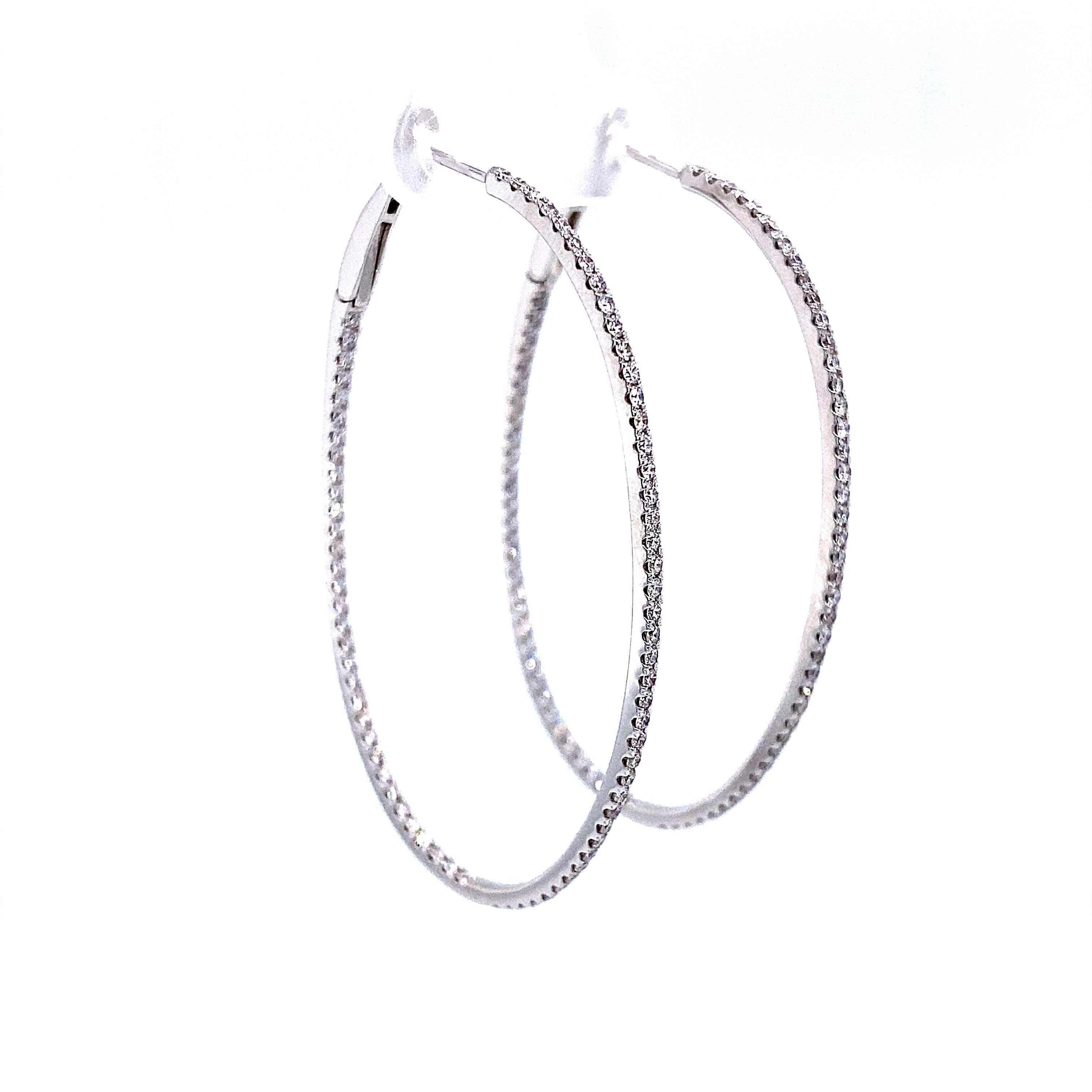 Round Cut 1.17 Carat Round Diamond Oval Hoop Earrings White Gold For Sale