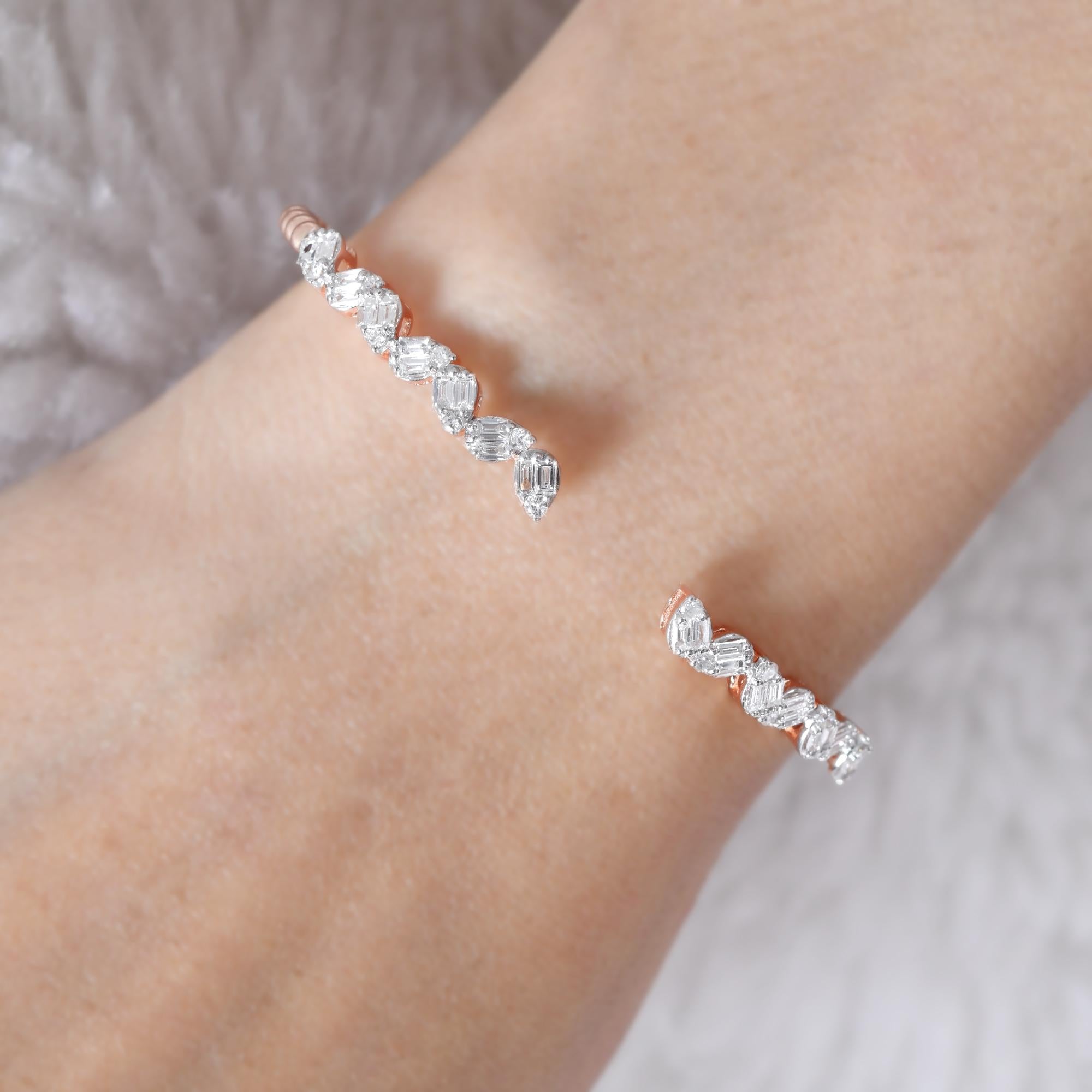 Bracelet manchette fine en or rose 18 carats avec diamants baguettes SI/HI de 1,17 carat Pour femmes en vente