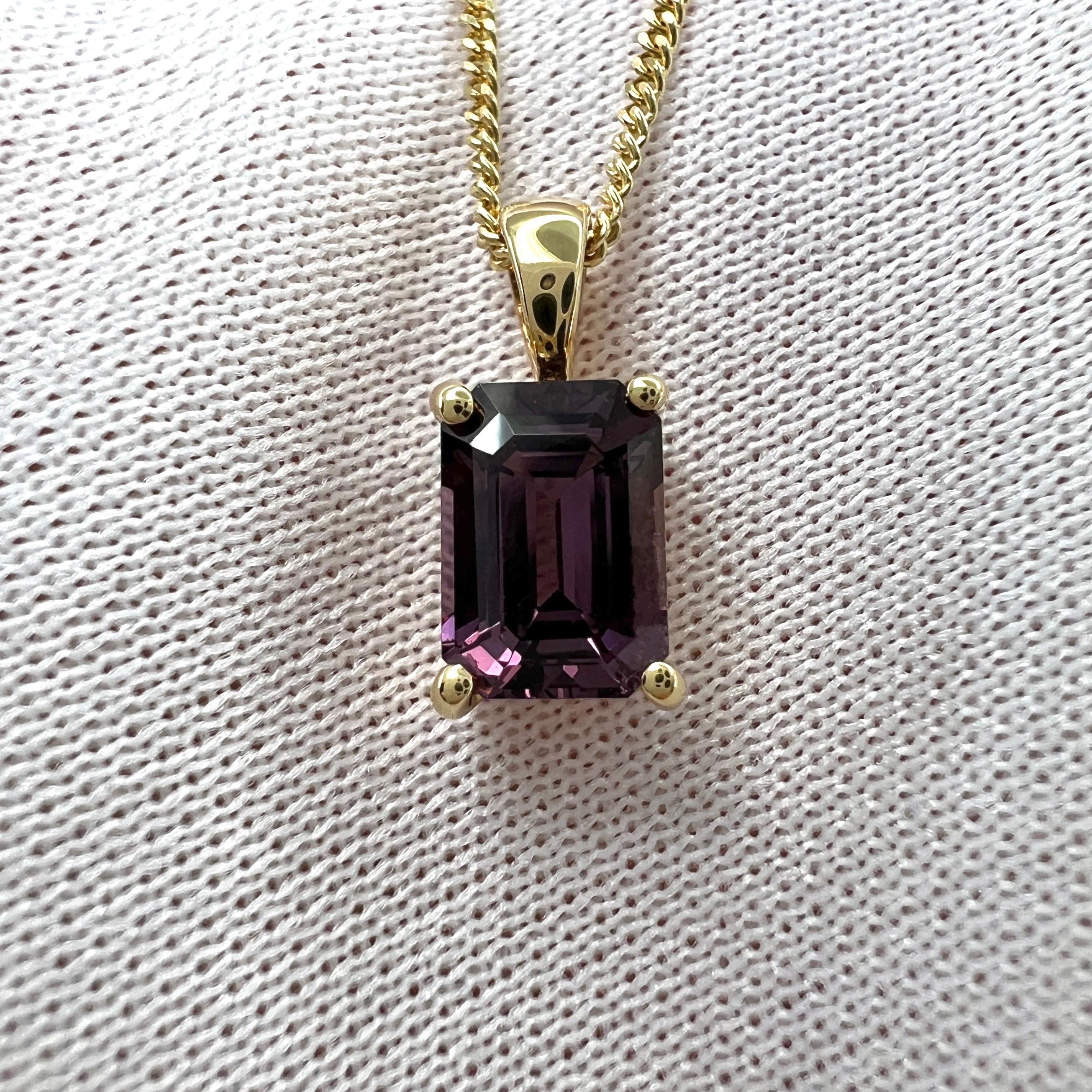 Vivid Pink Purple Spinel Emerald Cut Yellow Gold Pendant.

Beautiful 1.17ct vivid pink purple spinel set in a fine 18k yellow gold solitaire pendant.

Stunning spinel with a beautiful colour and very good clarity. Very clean stone with only some