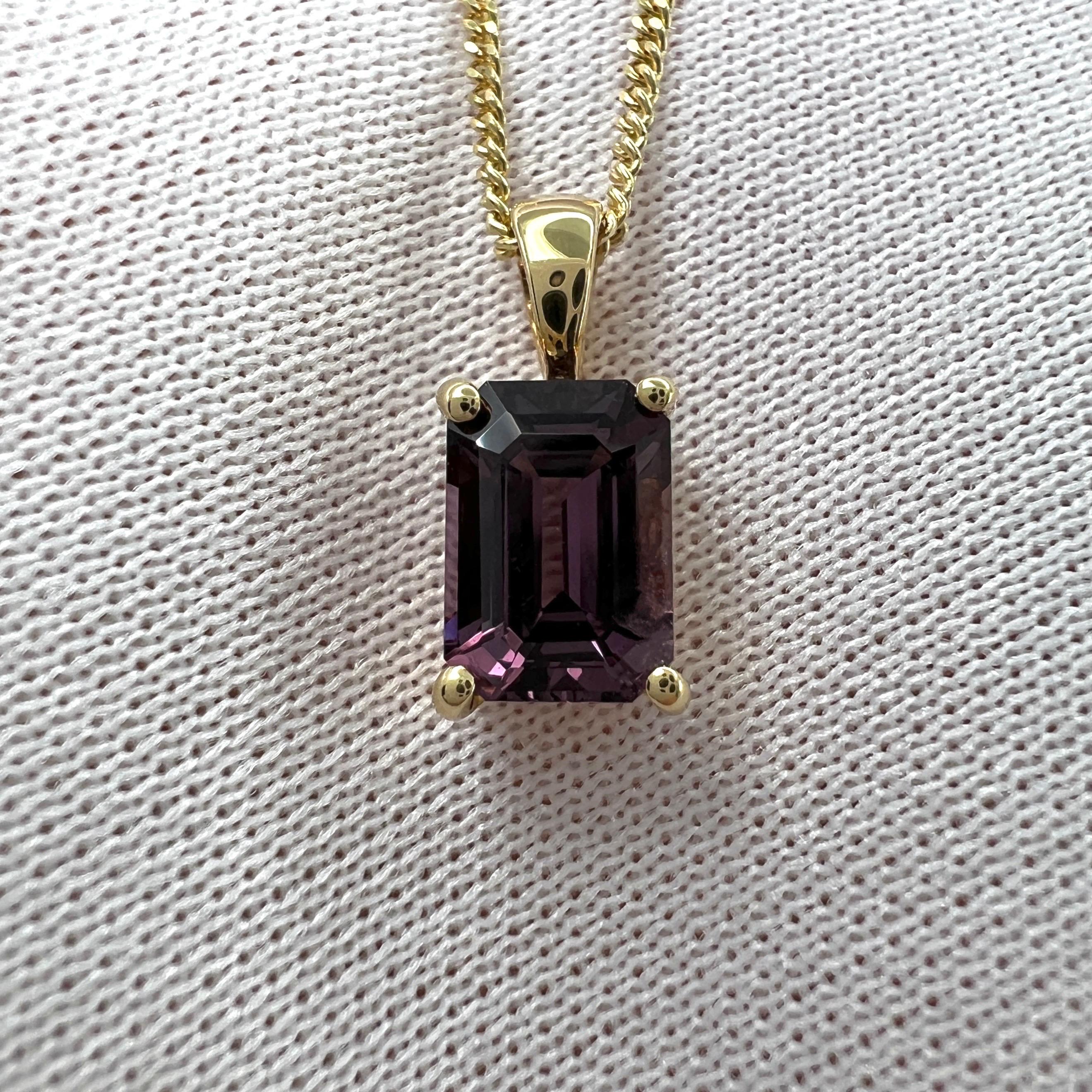 Women's or Men's 1.17 Carat Vivid Pink Purple Spinel Emerald Cut Yellow Gold Pendant Necklace For Sale