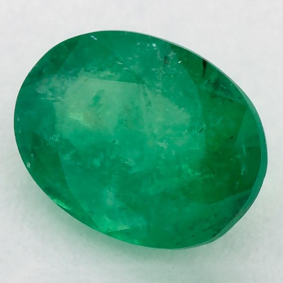Con una vibrante tonalità di colore verde, la pietra natale di maggio è un simbolo della rinnovata crescita primaverile. 

Esplora la vivace collezione di smeraldi, rubini e zaffiri nel nostro negozio, disponibili come gemme sciolte e abbinabili