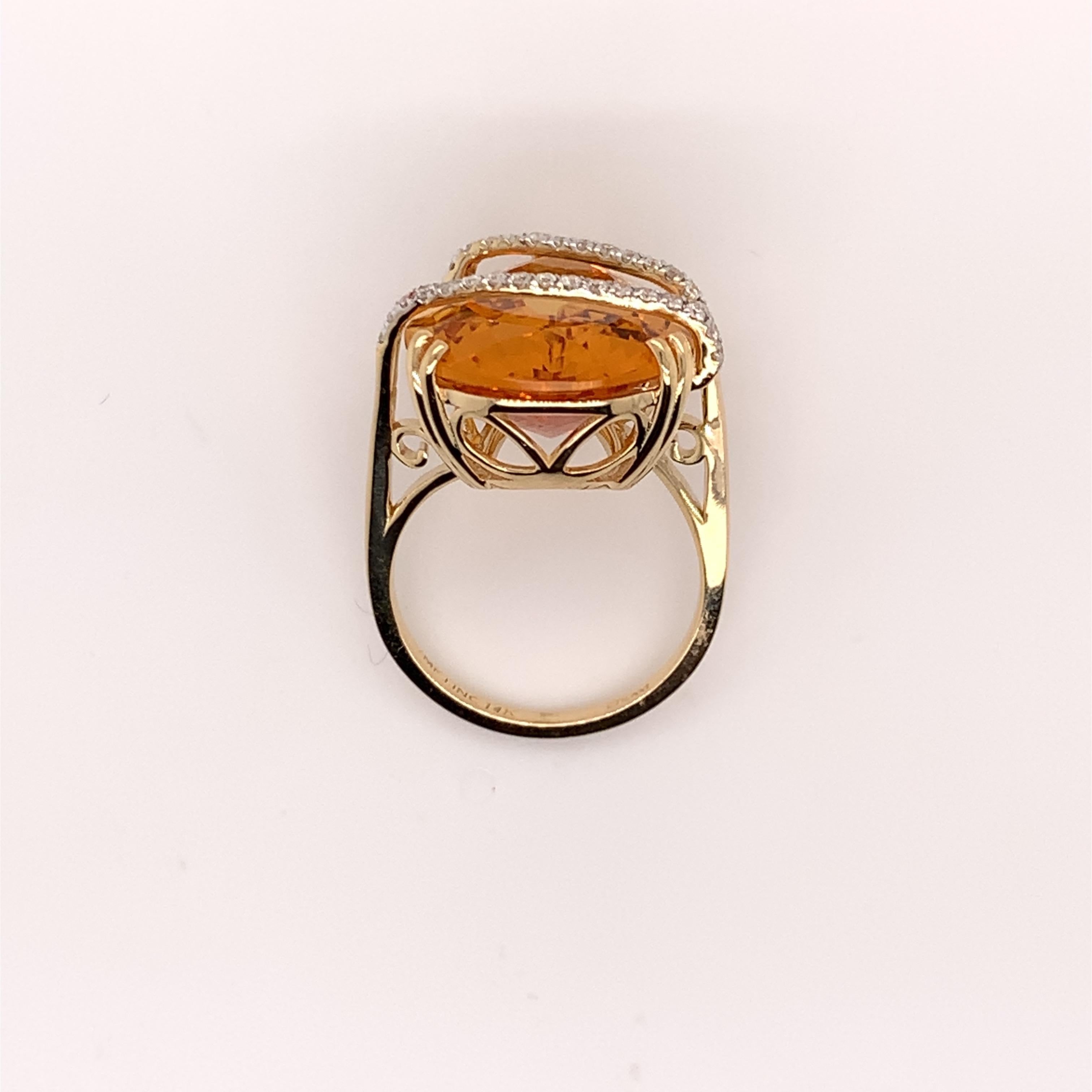 Pear Cut 11.70 Carat Citrine Cocktail Ring For Sale