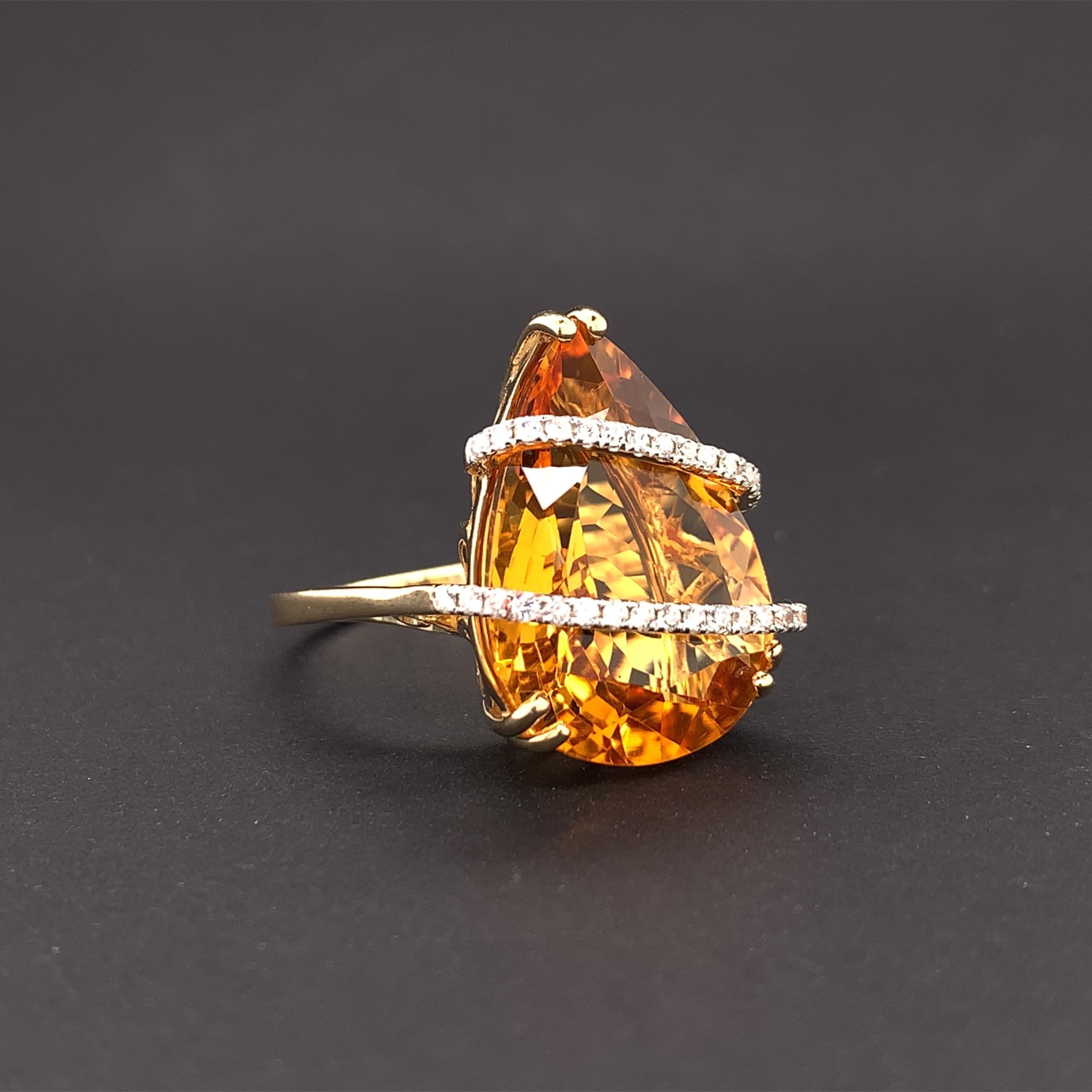 11.70 Carat Citrine Cocktail Ring In New Condition For Sale In Richmond, BC