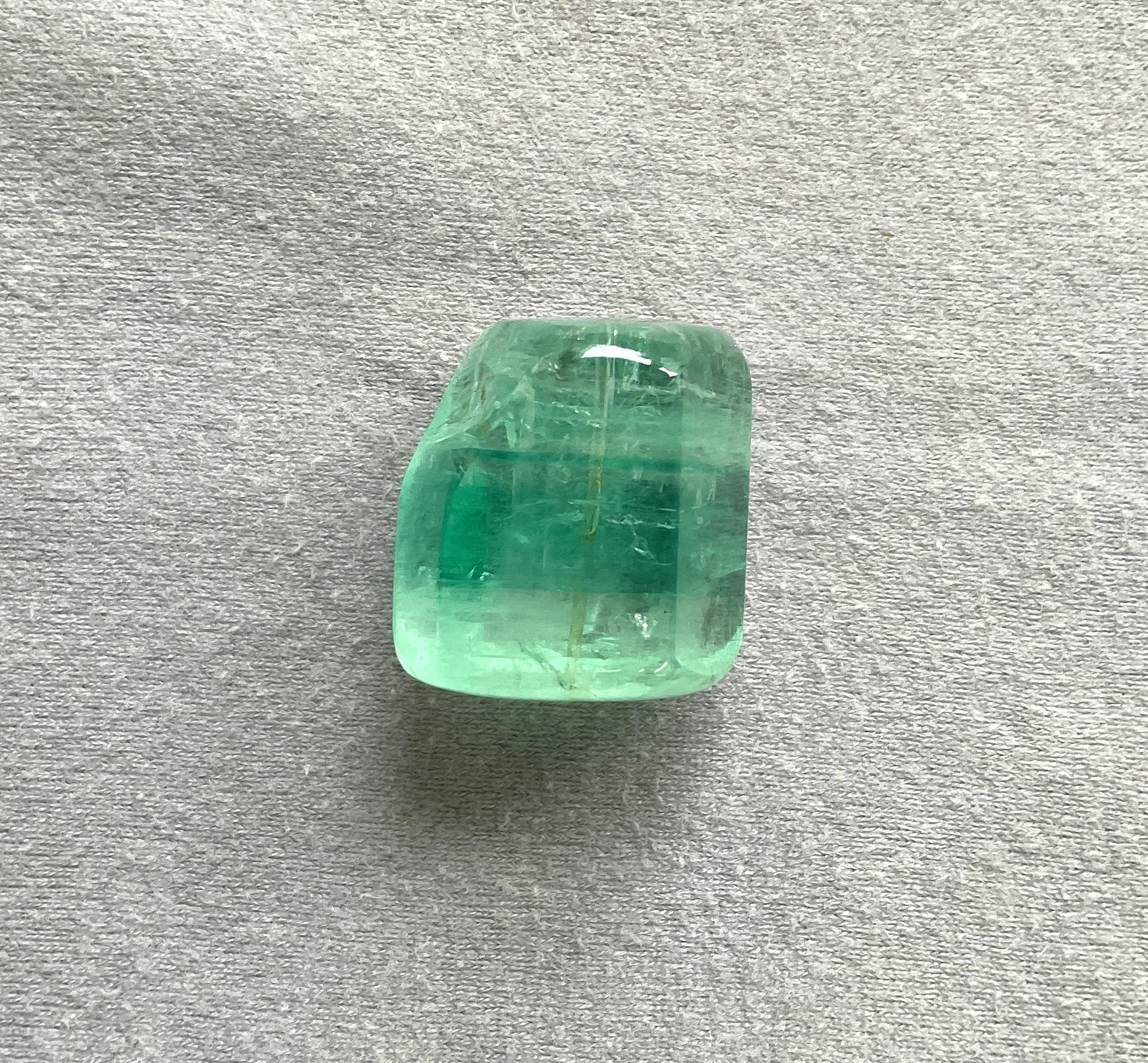 117.00 Carats Russian Emerald Tumbled Drilled For Fine Jewelry Natural Gemstone

Gemstone - Emerald
Weight  - 117.00 Carats
Size - 25x26 MM
Shape - Tumbled
Quantity - 1 Pieces