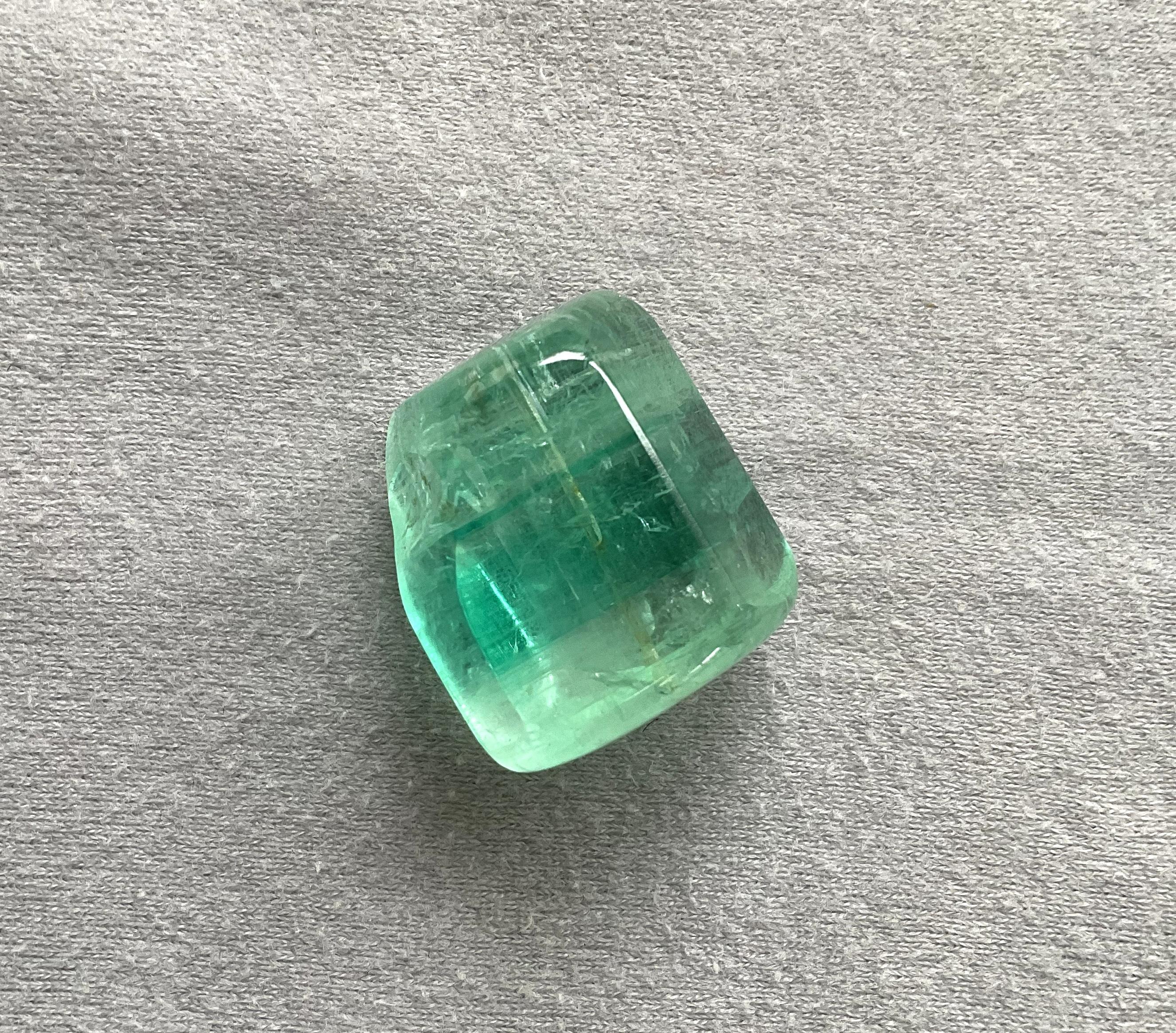 117.00 Carats Russian Emerald Tumbled Drilled For Fine Jewelry Natural Gemstone In New Condition For Sale In Jaipur, RJ