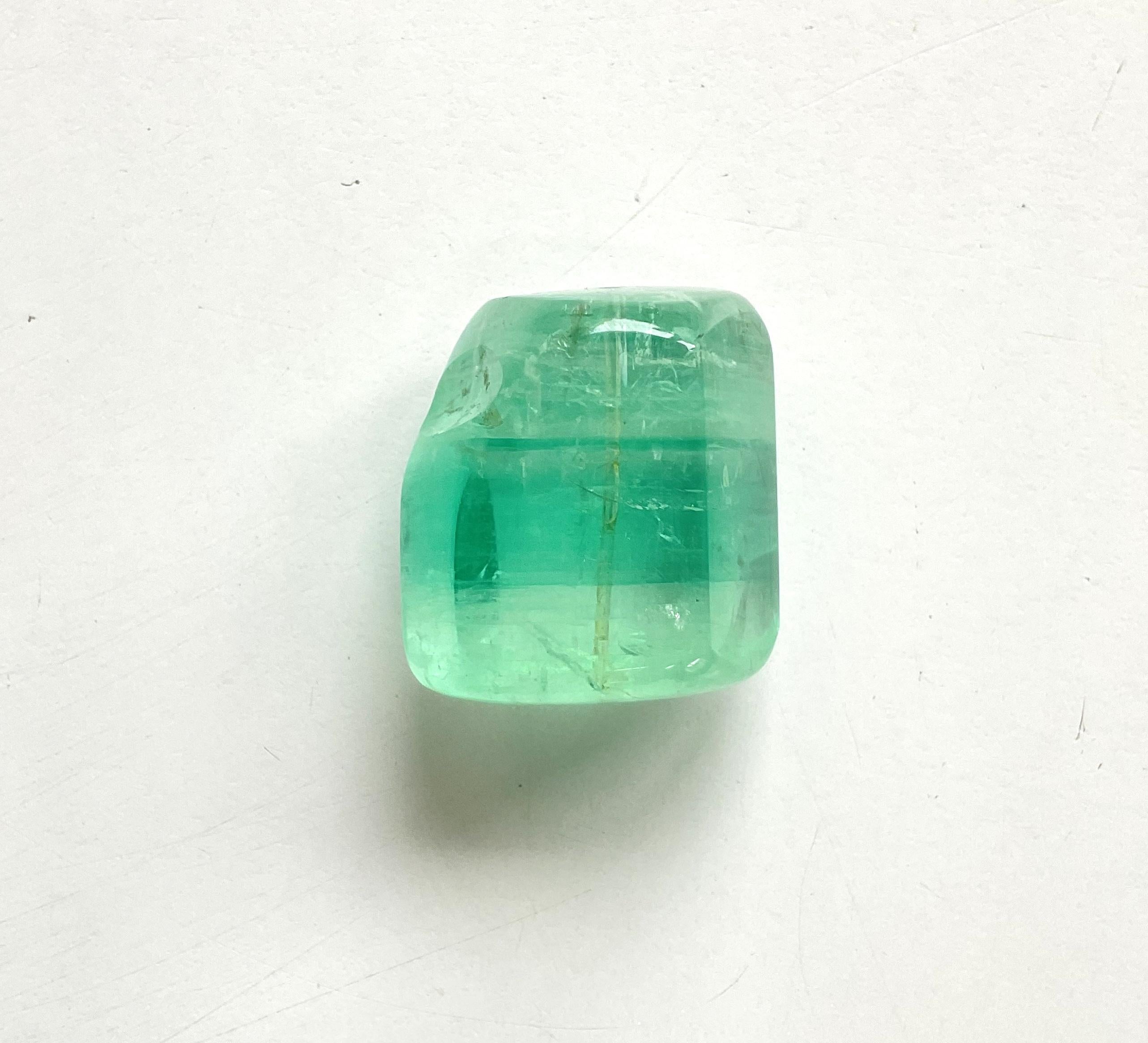 117.00 Carats Russian Emerald Tumbled Drilled For Fine Jewelry Natural Gemstone For Sale 1