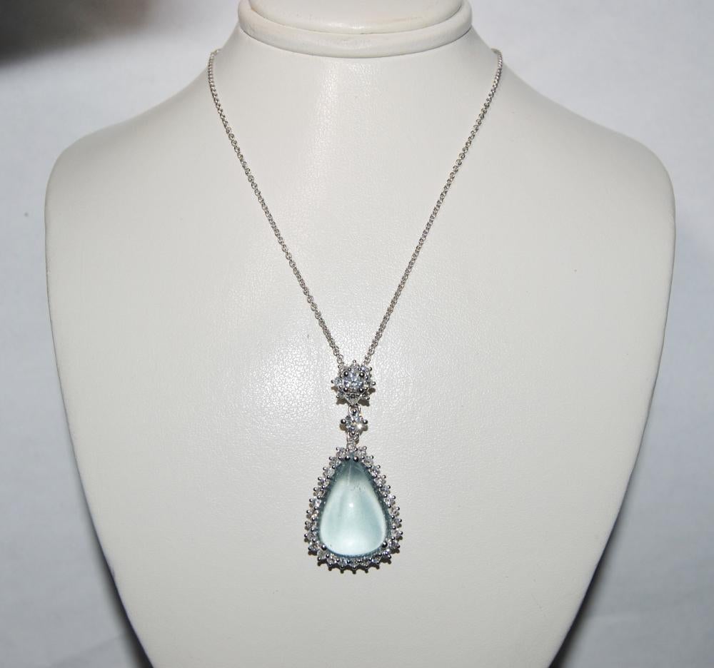 11.71 Carat Aquamarine Diamond Pendant Necklace, 14 Karat Gold In New Condition For Sale In Los Angeles, CA