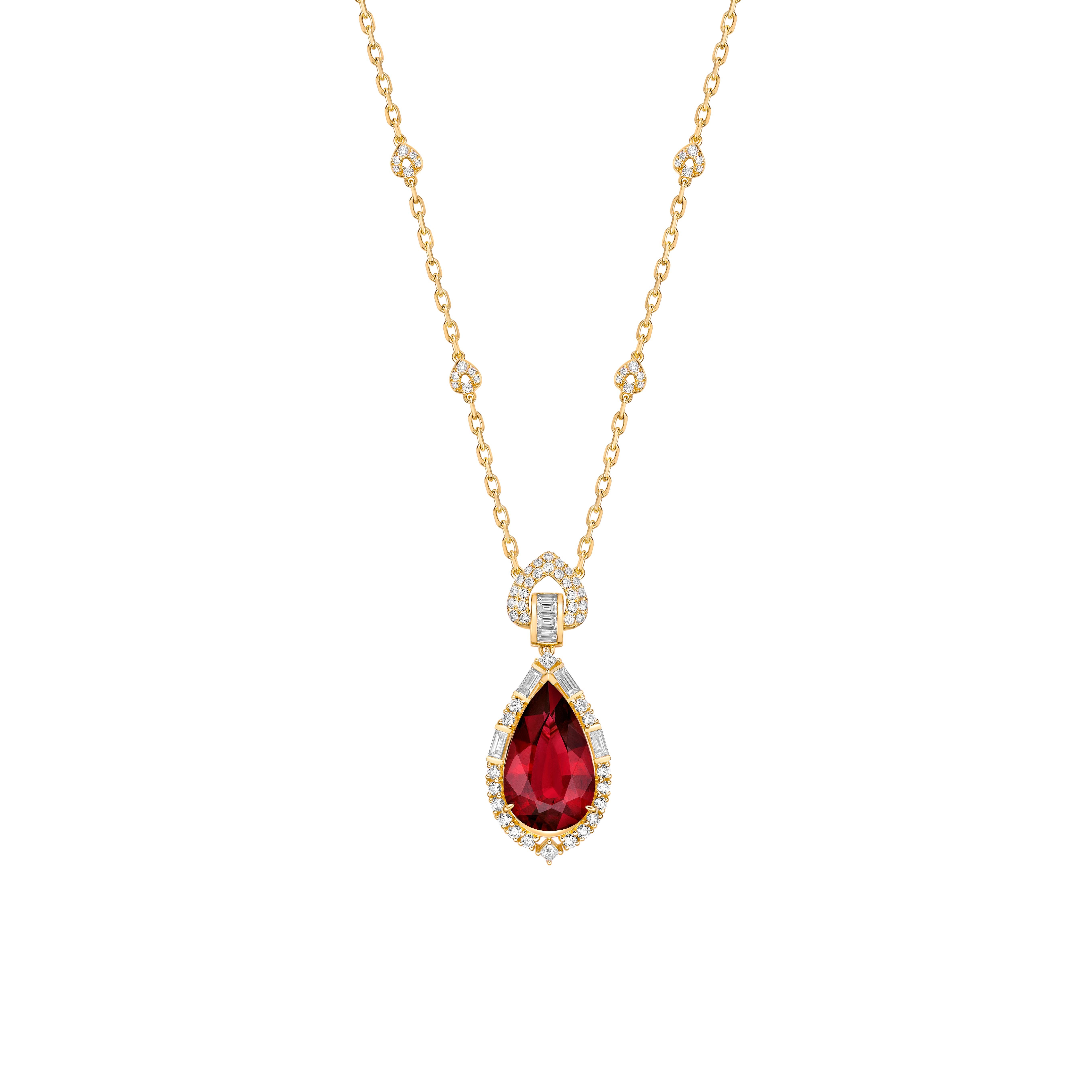 Contemporary 11.72 Carat Rubellite Necklace in 18Karat Yellow Gold with White Diamond For Sale