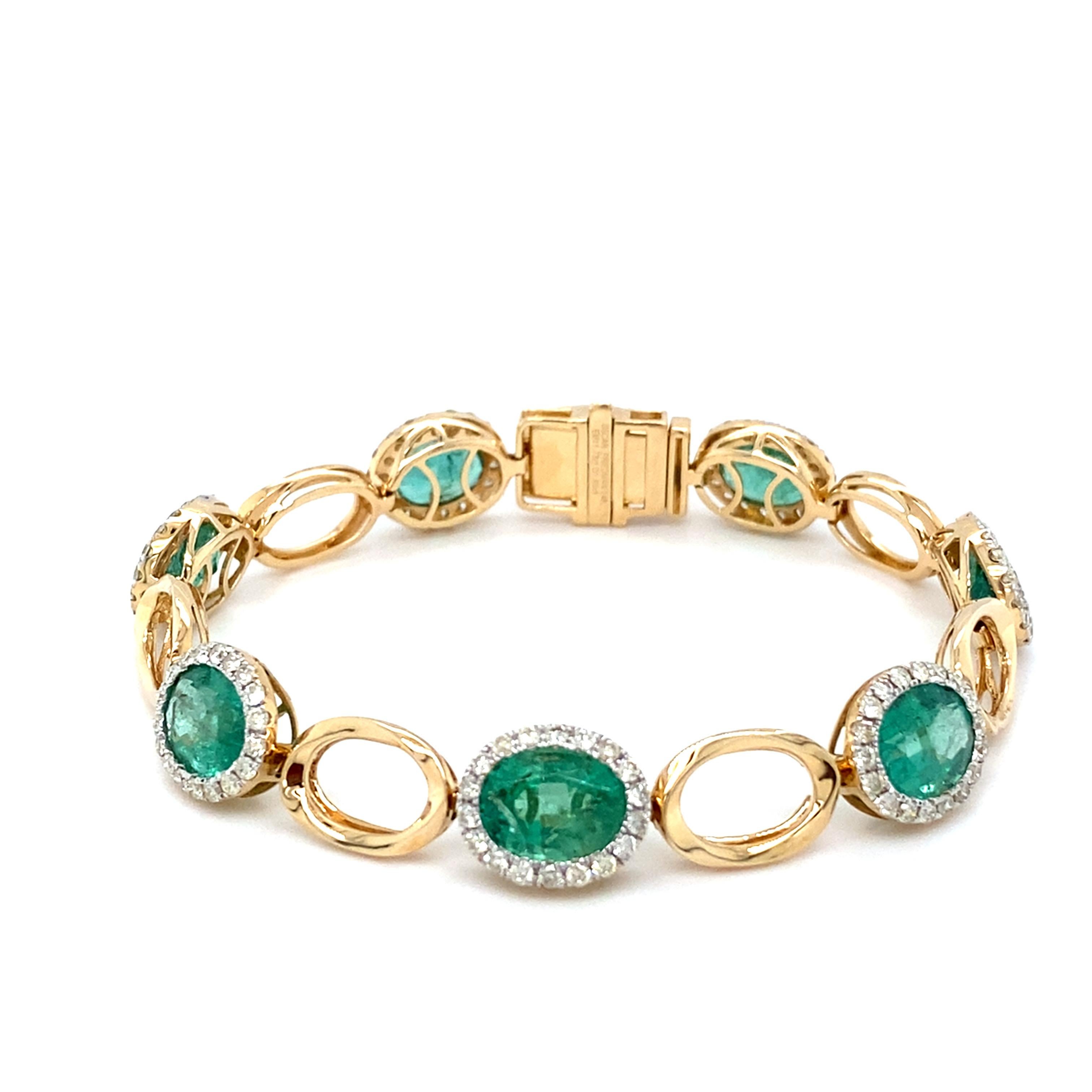 Artisan Bracelet en or jaune 11,73 carats Emeraude taille ovale Diamant en vente