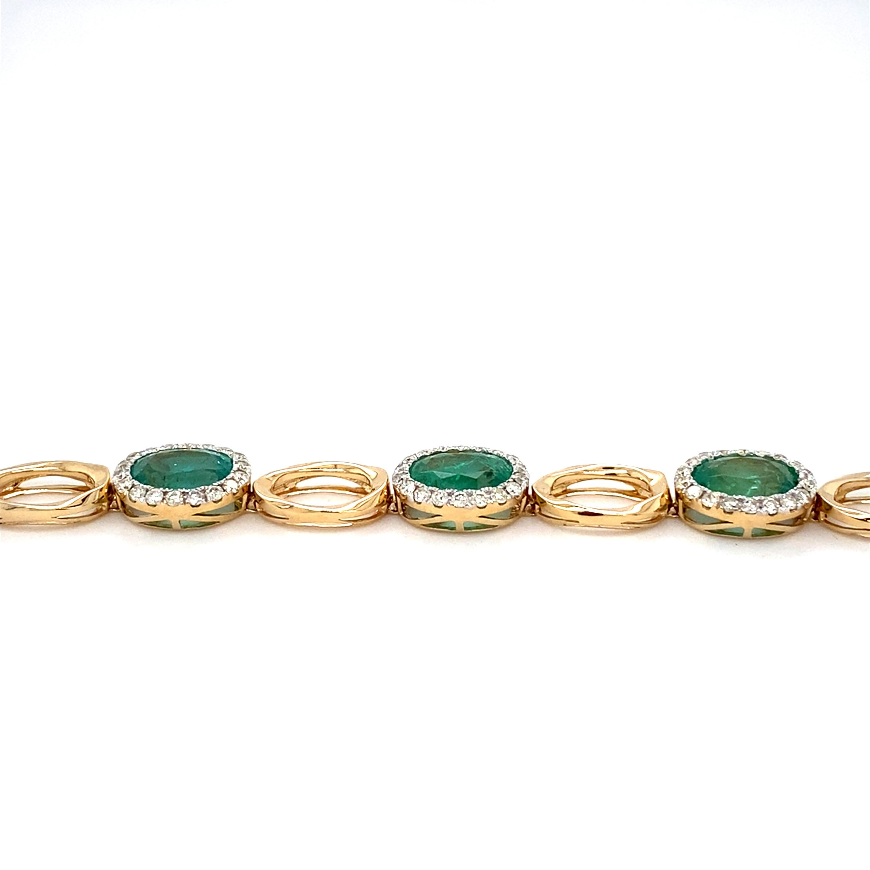 Bracelet en or jaune 11,73 carats Emeraude taille ovale Diamant en vente 1