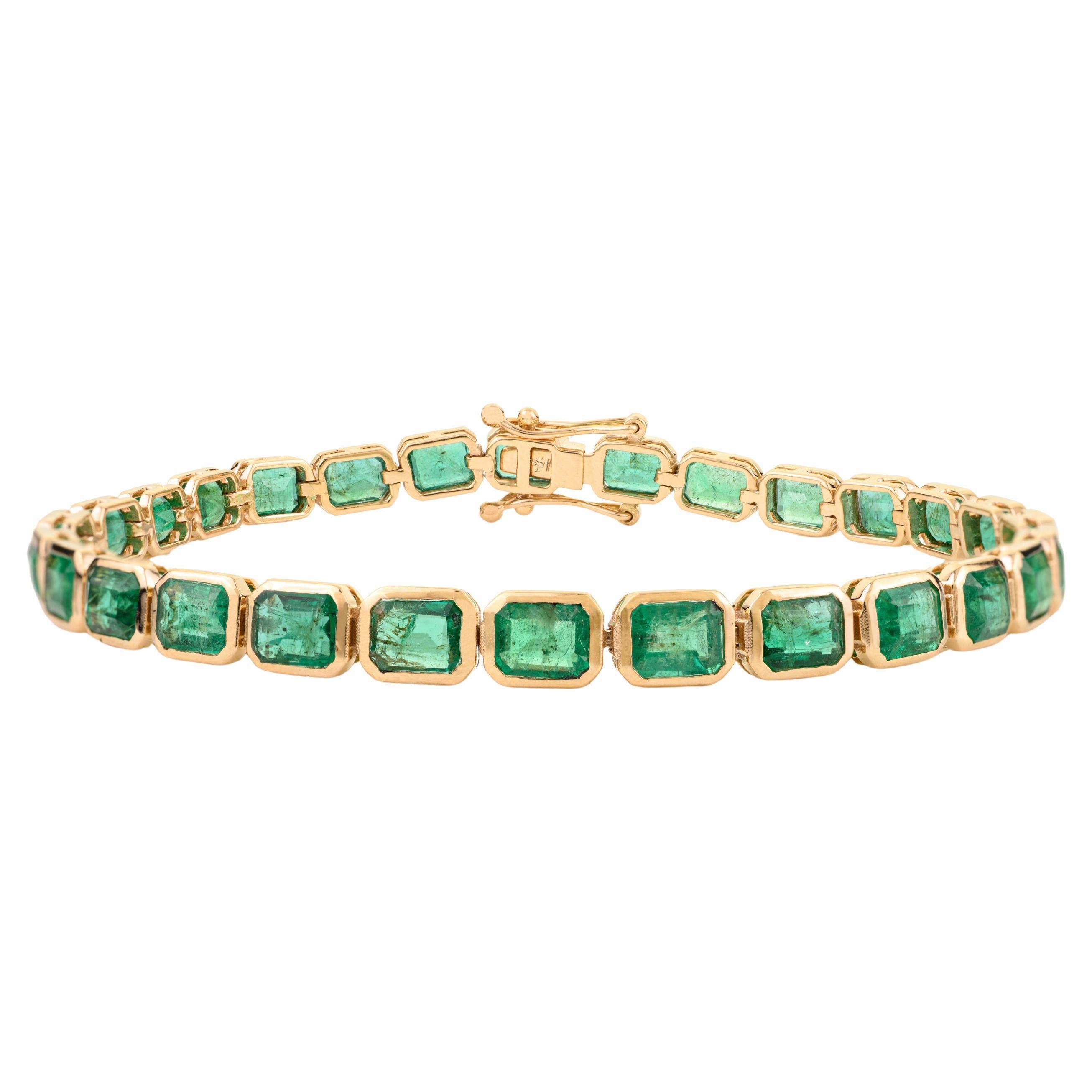 11.73 Ct Natural Emerald Tennis Bracelet in 14K Yellow Gold Modern Fine Jewelry For Sale