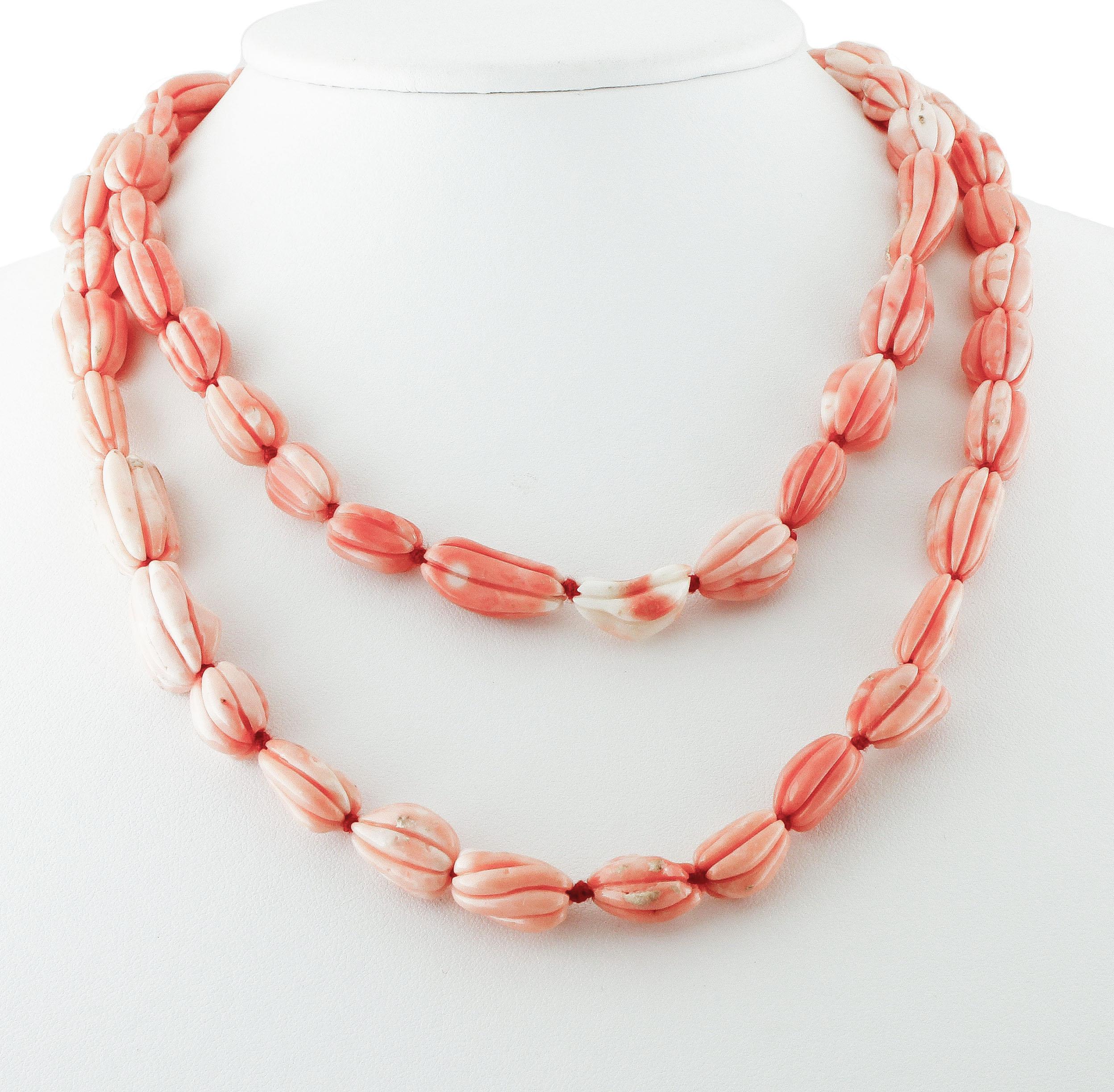 Retro 117.3 g Orange/Pink Coral Beaded/Multi-Strand Long Necklace.
