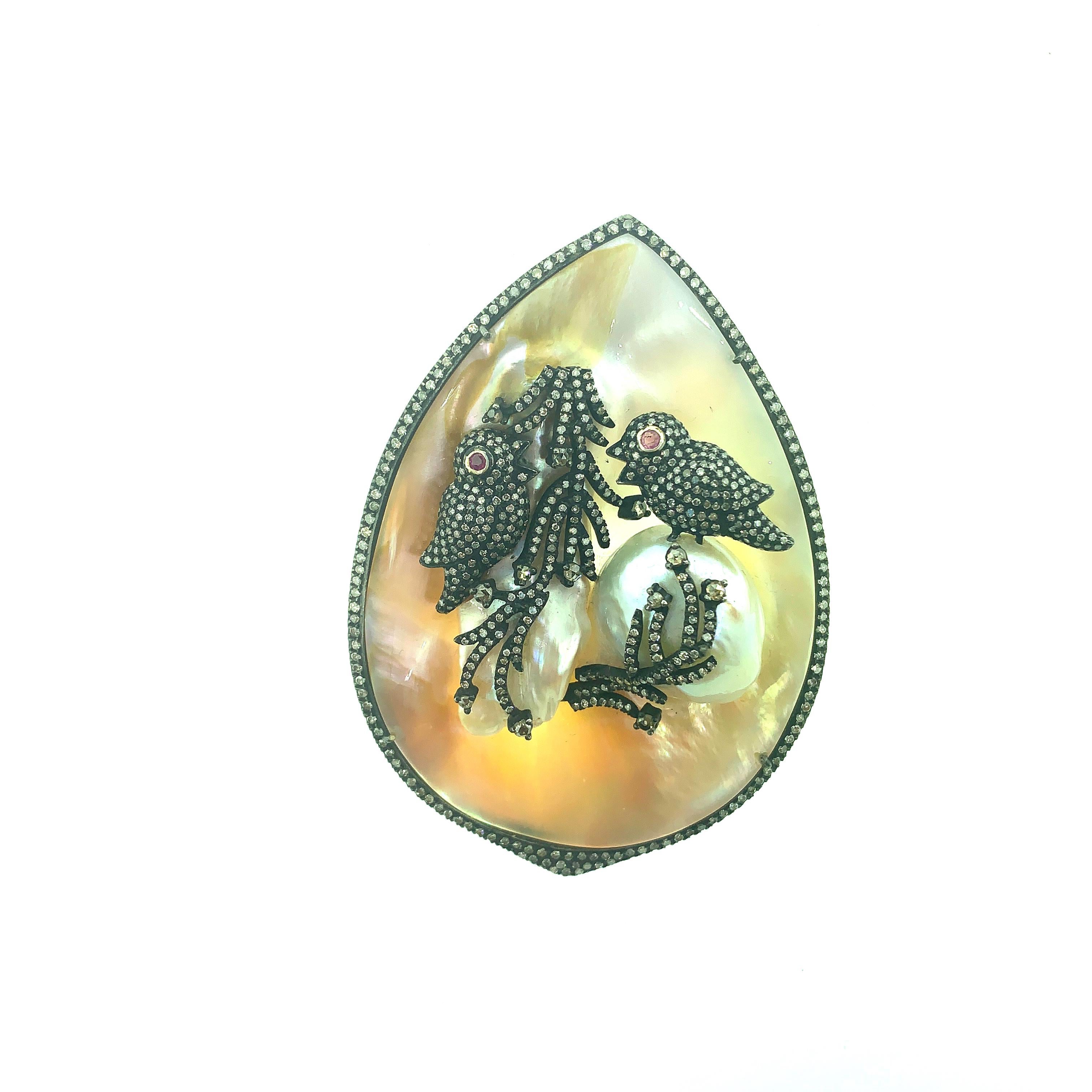 Contemporary 117.31 Ct Mother of Pearl Birds Pendant in Oxidized Sterling Silver, 14Kt Gold For Sale
