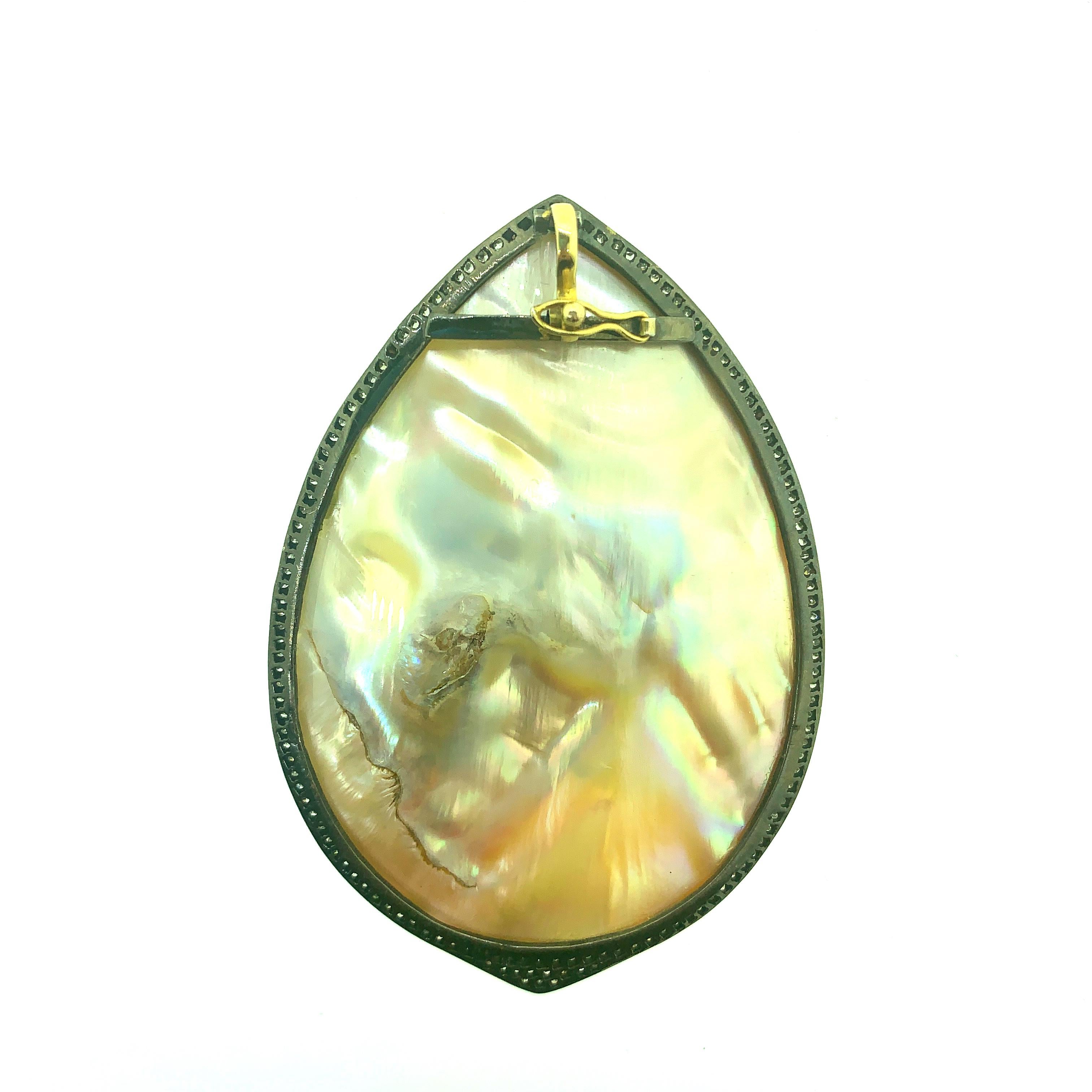 117.31 Ct Mother of Pearl Birds Pendant in Oxidized Sterling Silver, 14Kt Gold In New Condition For Sale In New York, NY