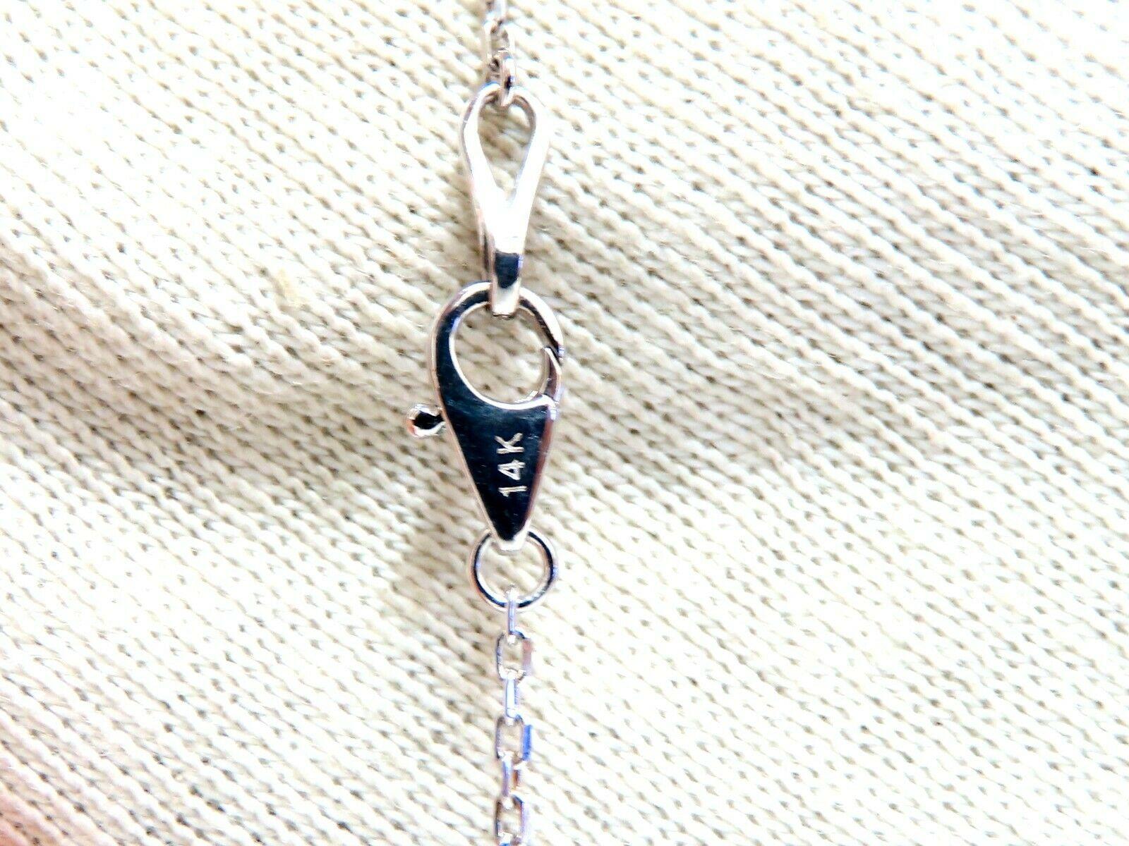 Collana Mod Yard 
11.73 carati di smeraldi naturali ovali Collana Yard Station

Trasparenti e trasparenti / ovali, brillanti a taglio pieno.
Mediamente ciascuno: 7,75 x 5,5 mm


.55ct di diamanti tondi naturali
 Colore G Vs-2 Chiarezza

7,1 grammi /