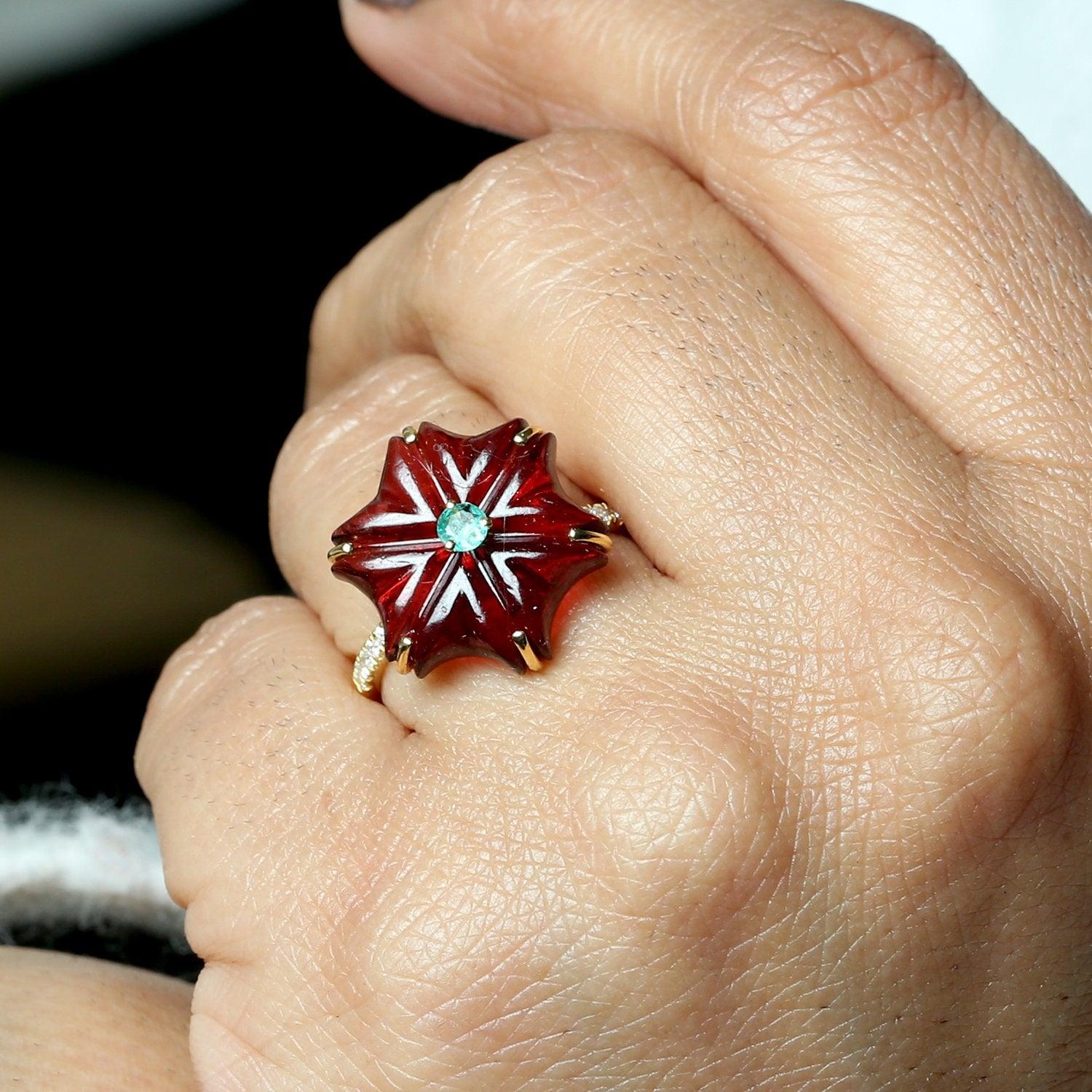 For Sale:  11.74 Carved Garnet Emerald Diamond 18 Karat Gold Flower Ring 2