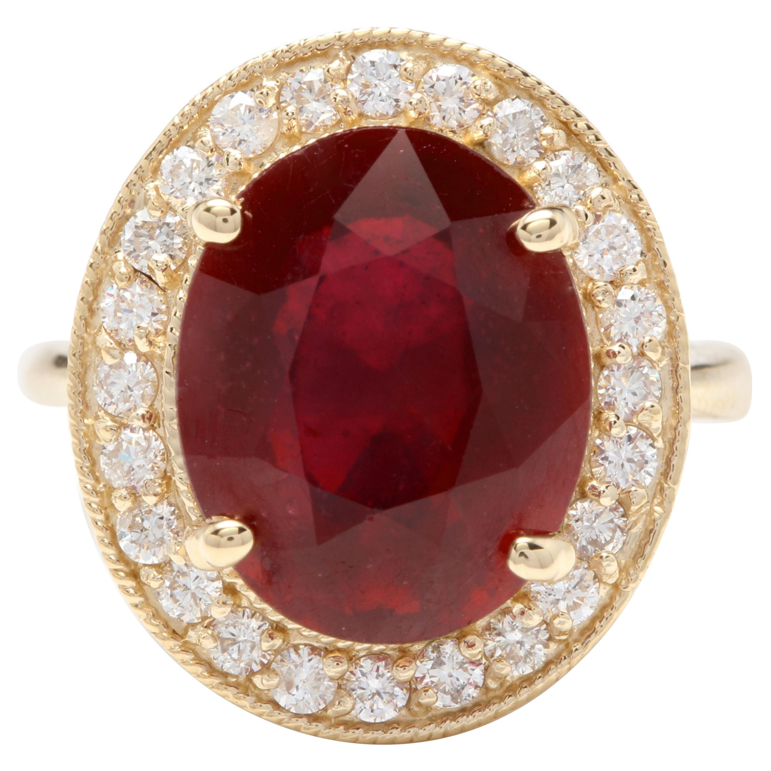 11.75 Carat Impressive Natural Red Ruby and Diamond 14 Karat Yellow Gold Ring For Sale