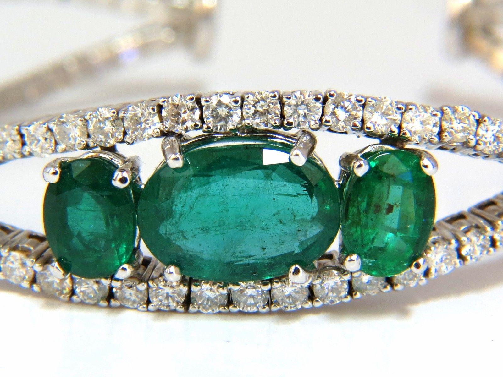 11.75 Carat Natural Bright Emeralds Diamonds Crossover Bangle Bracelet 14 Karat 5