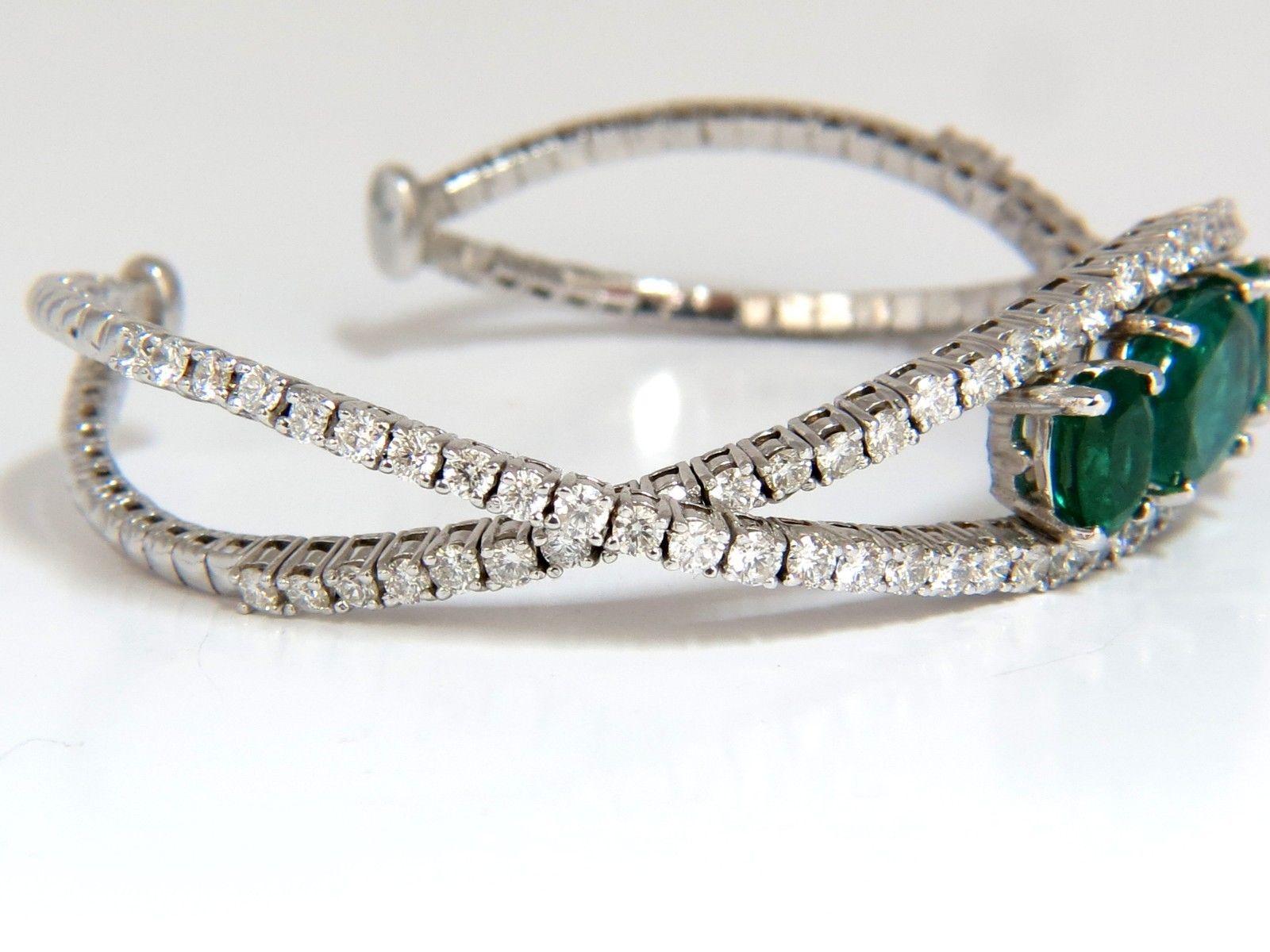 11.75 Carat Natural Bright Emeralds Diamonds Crossover Bangle Bracelet 14 Karat 4