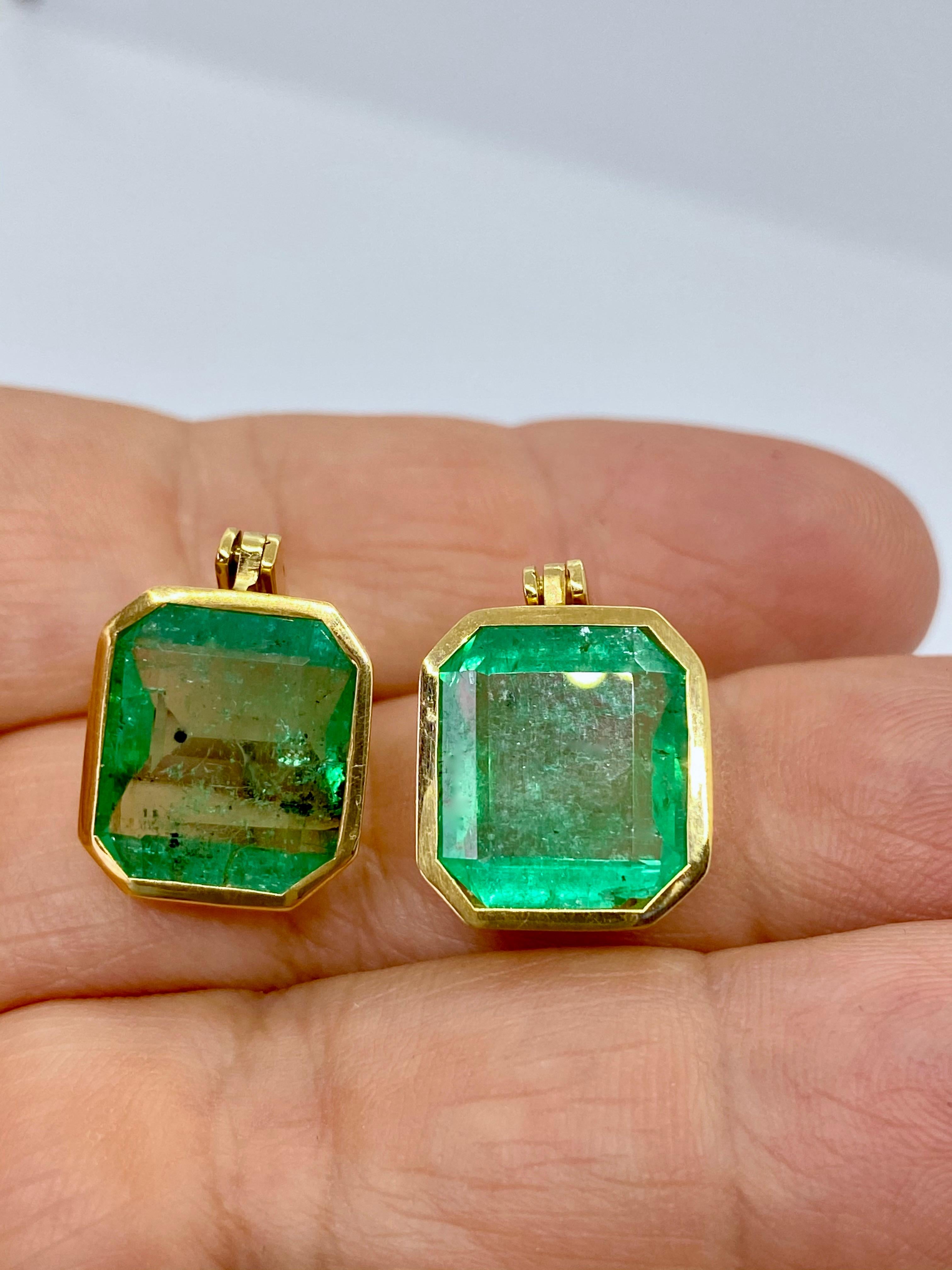 Contemporary 11.75 Carat Square Emerald and Diamond Drop Dangle Earrings For Sale