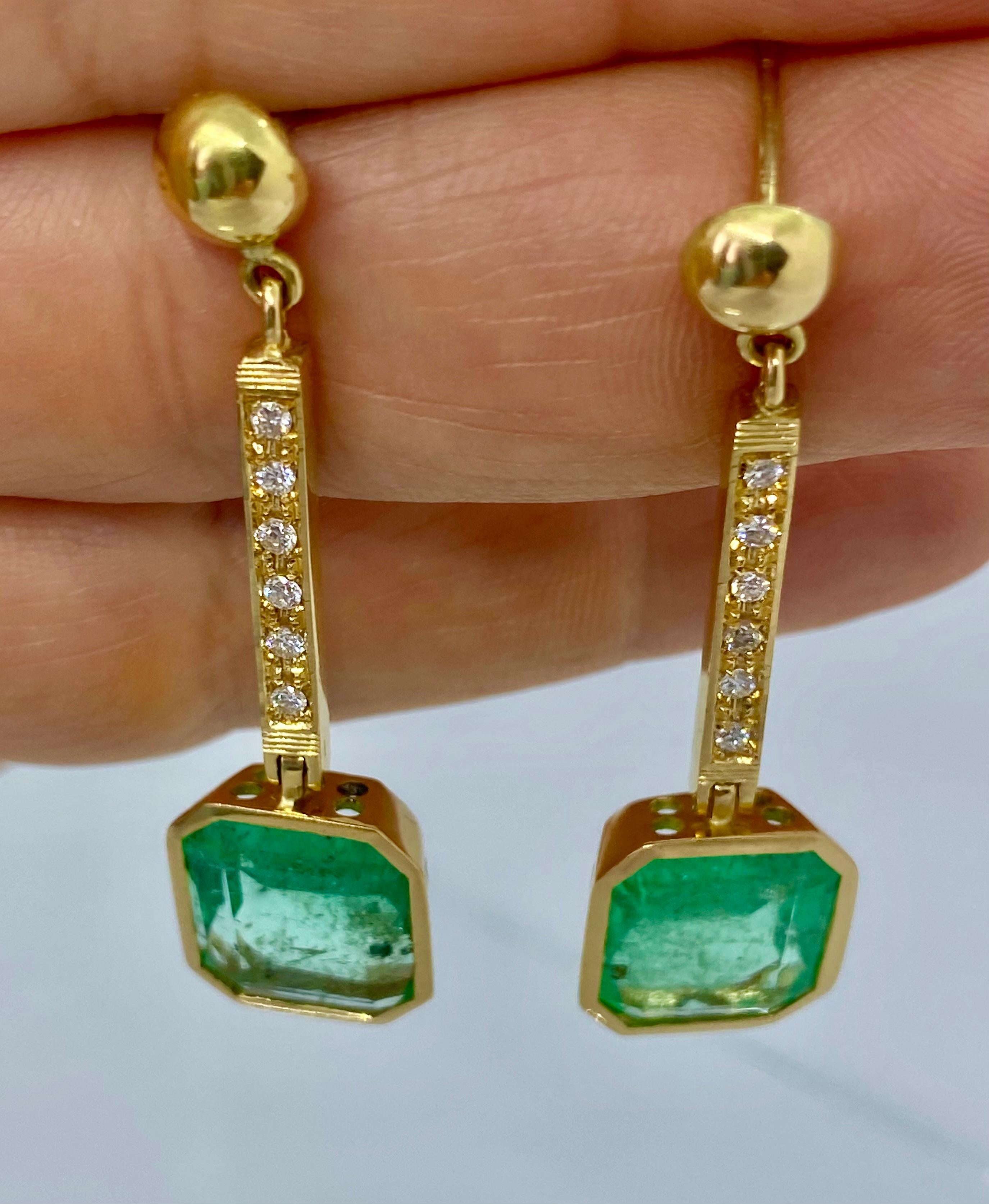 Women's 11.75 Carat Square Emerald and Diamond Drop Dangle Earrings For Sale