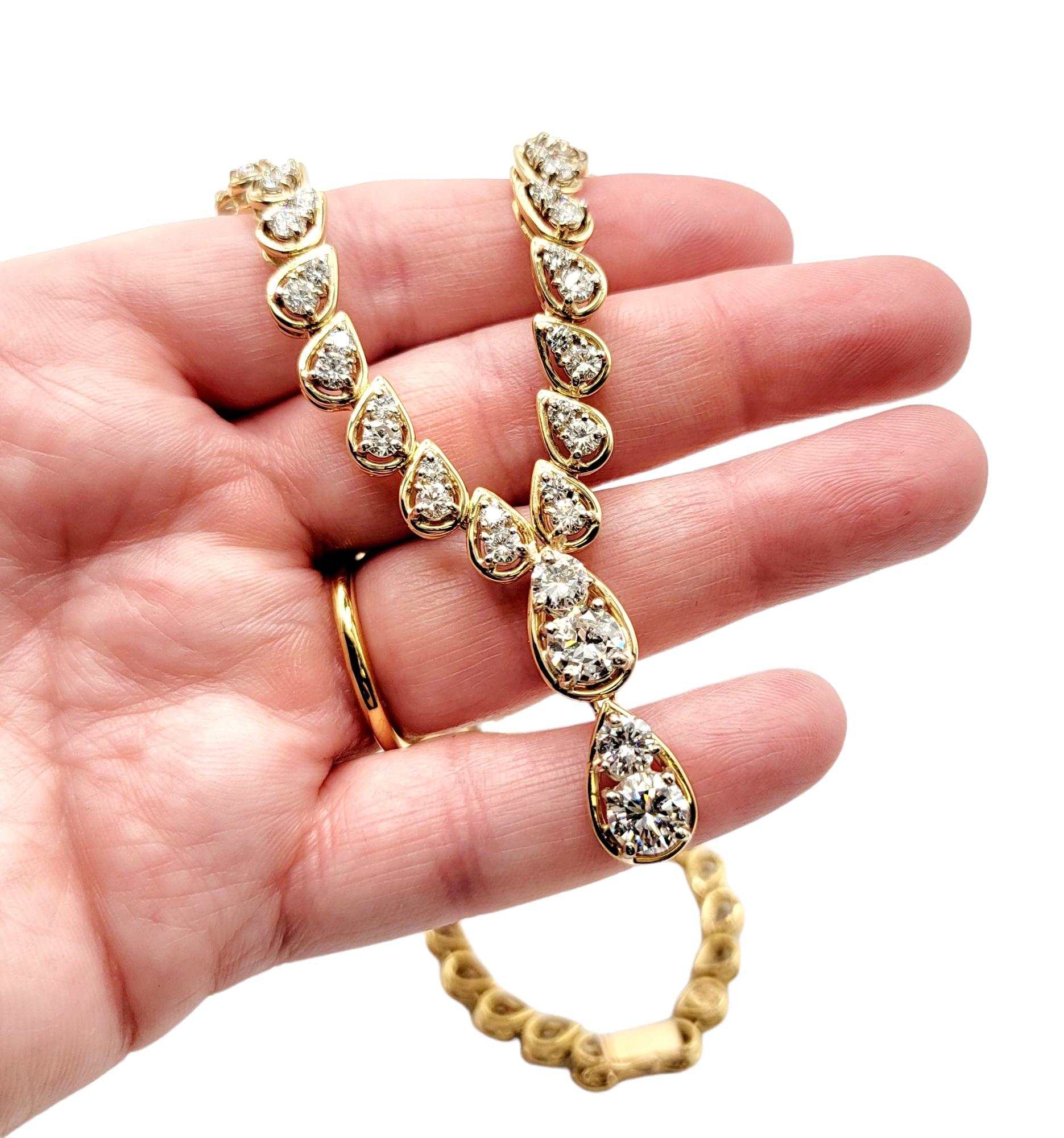 11.75 Carats Total Diamond Pear Shape Graduated Drop Link Necklace 18 Karat Gold For Sale 5