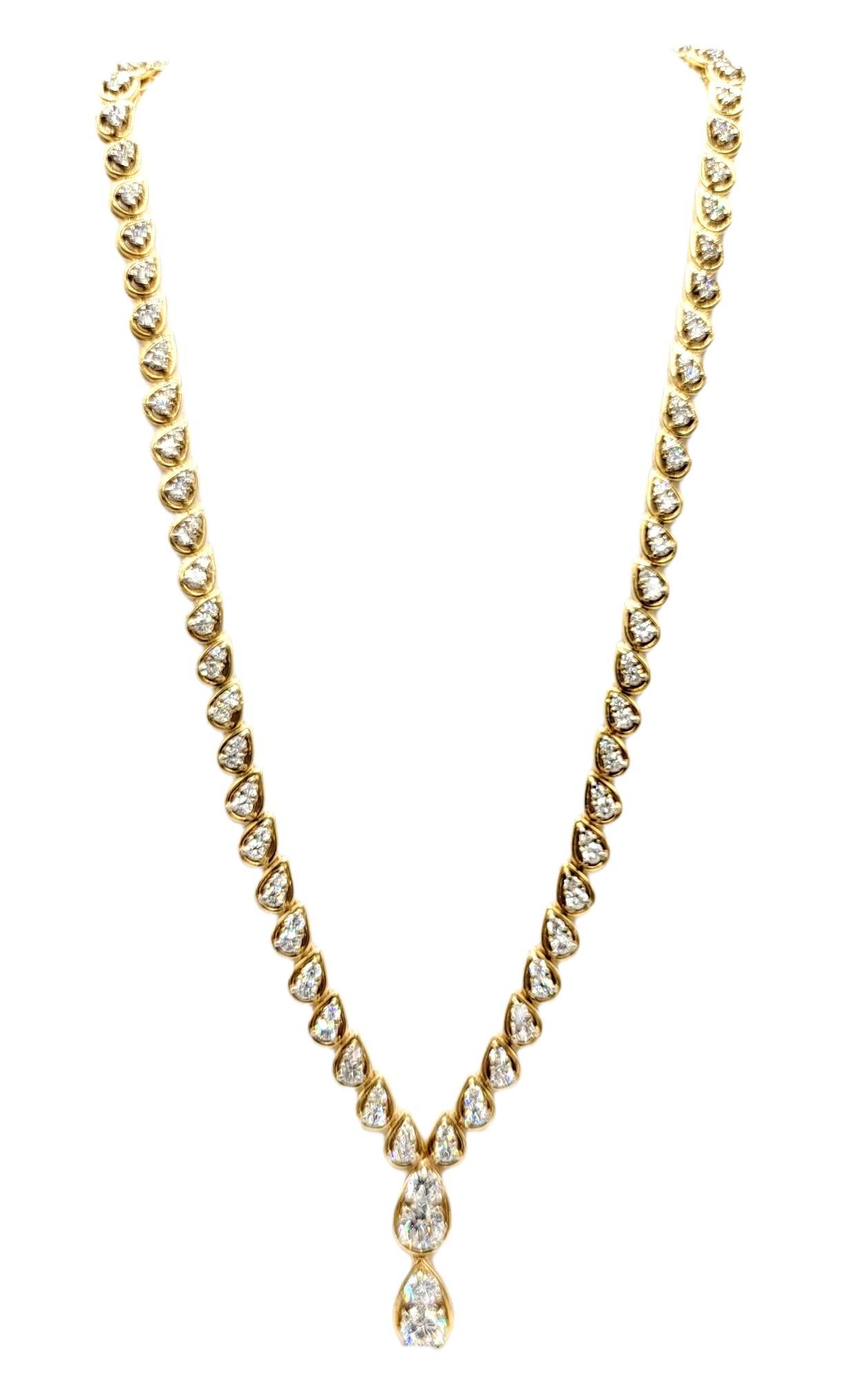 11.75 Carats Total Diamond Pear Shape Graduated Drop Link Necklace 18 Karat Gold In Good Condition For Sale In Scottsdale, AZ