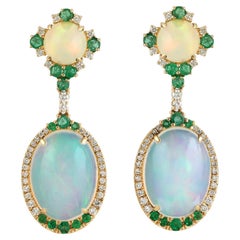 11,75 Äthiopischer Opal, Smaragd, Diamant-Ohrringe aus 14 Karat Gold