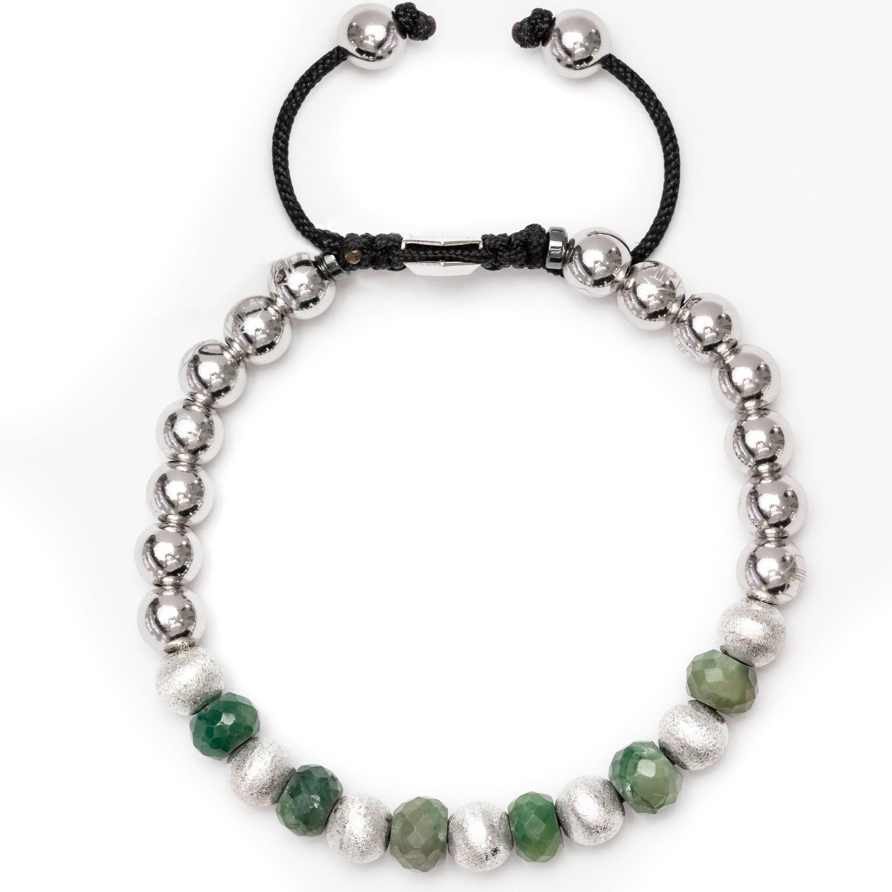 Round Cut 11.76 Carat Emerald Silver Stainless Steel Modern Classic Bead Macrame Bracelet  For Sale