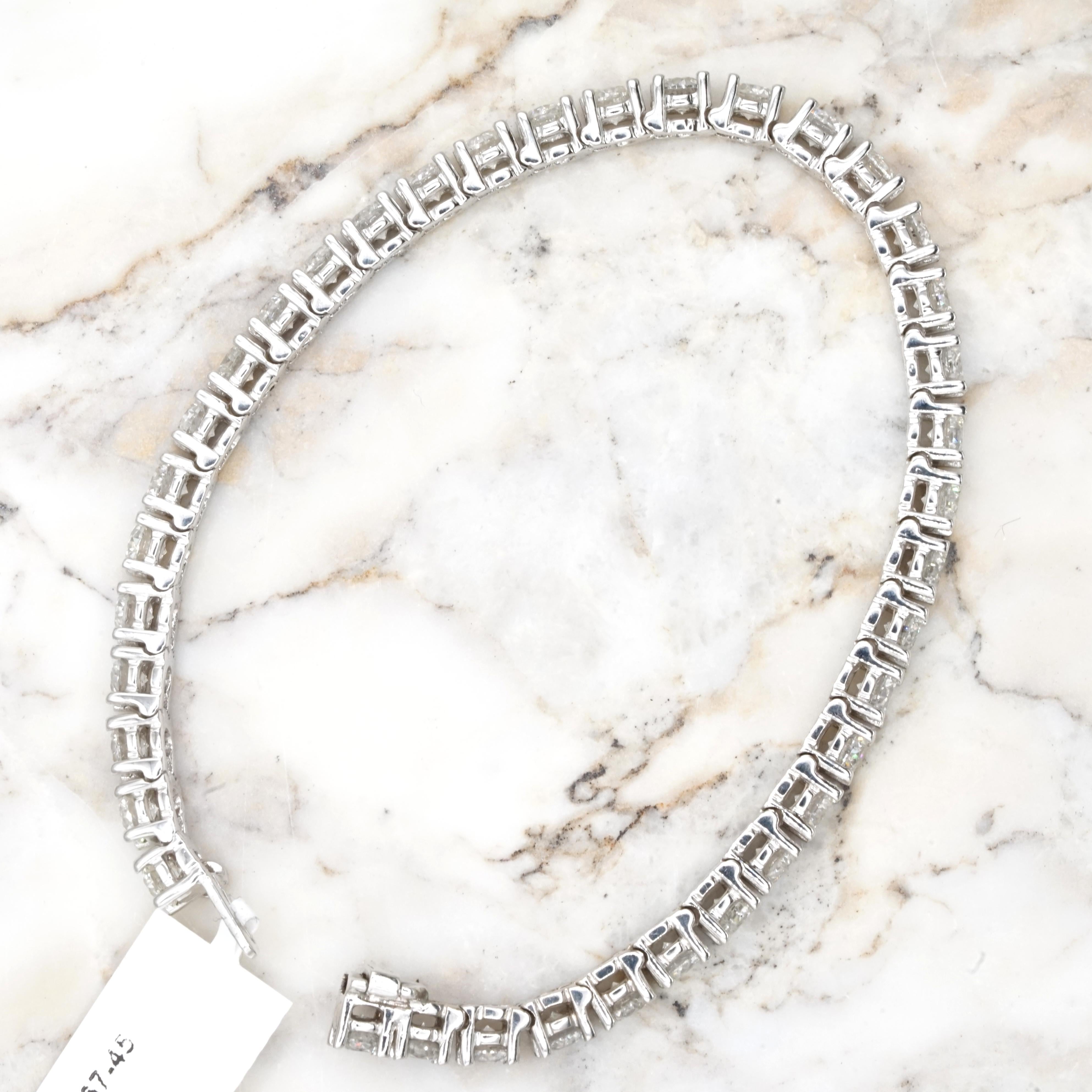 Bracelet tennis en or blanc 14 carats avec diamants de 11,77 carats Neuf - En vente à Chicago, IL