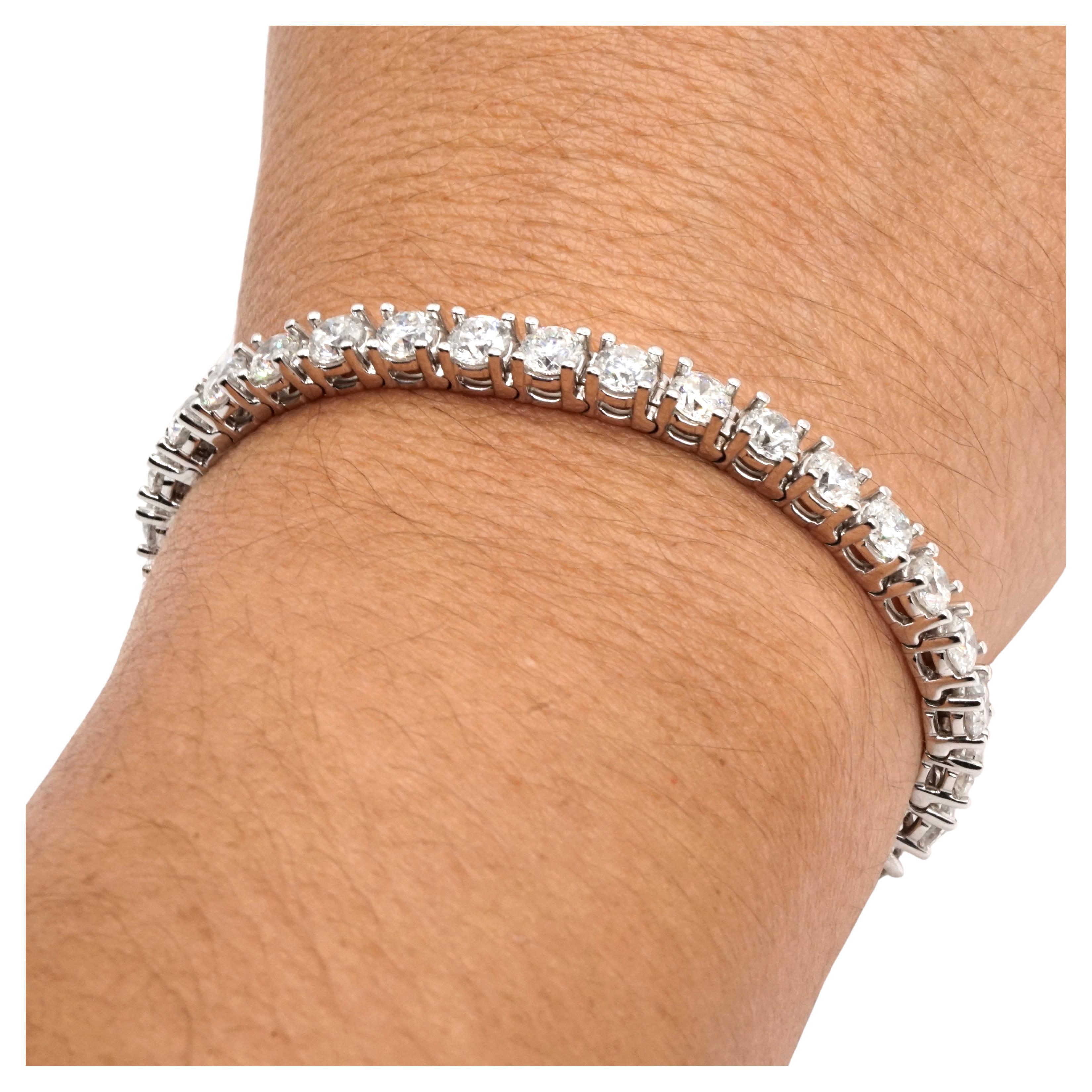 Bracelet tennis en or blanc 14 carats avec diamants de 11,77 carats en vente