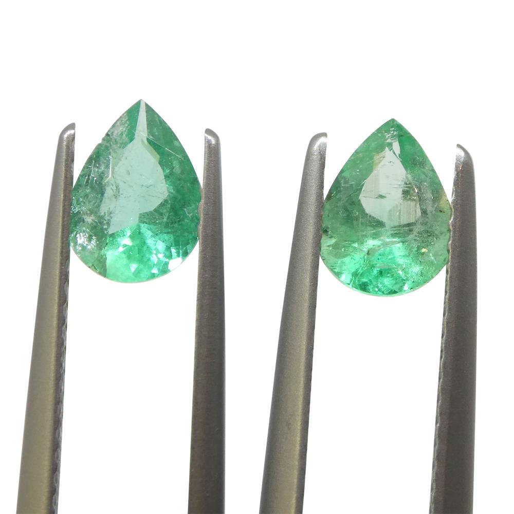 1.17ct Pair Pear Green Emerald from Colombia In New Condition For Sale In Toronto, Ontario