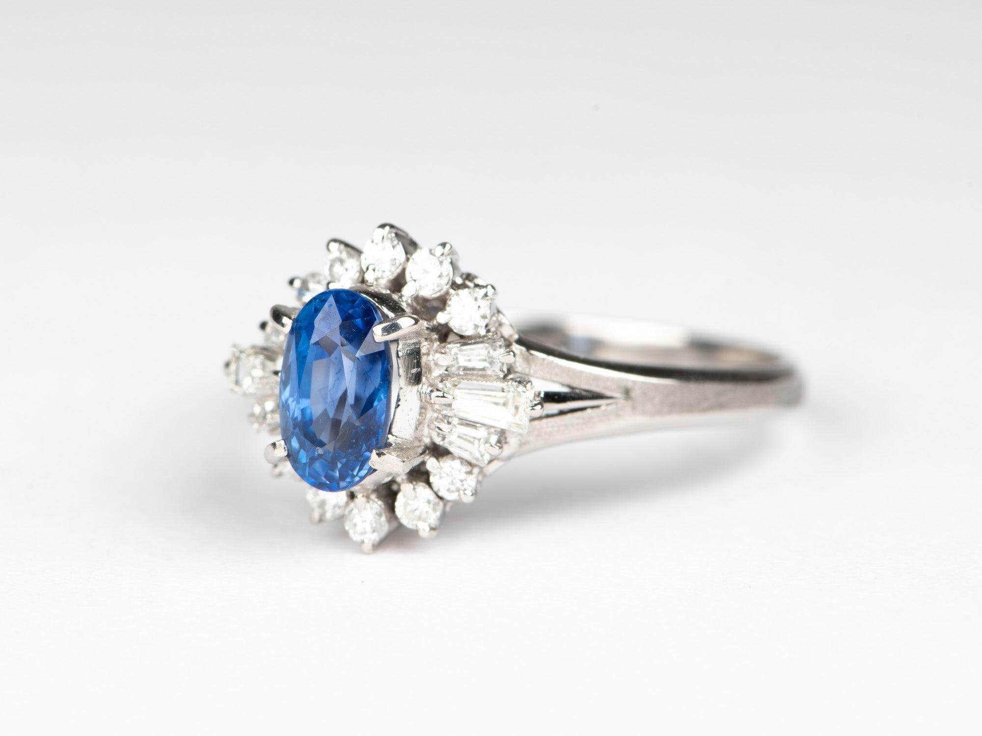 1,17ct Saphir Verlobungsring mit Diamant Halo Platin PT900 V1177 (Ungeschliffen) im Angebot