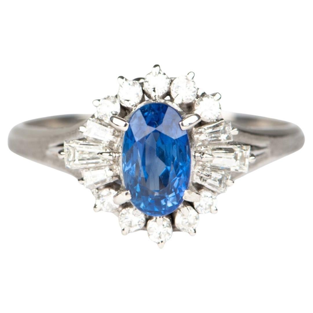 1,17ct Saphir Verlobungsring mit Diamant Halo Platin PT900 V1177 im Angebot