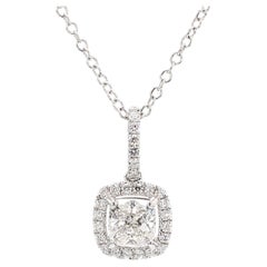 0.90 Quilates Collar Colgante de Diamantes talla cojín GIA con Halo Oro Blanco 18K