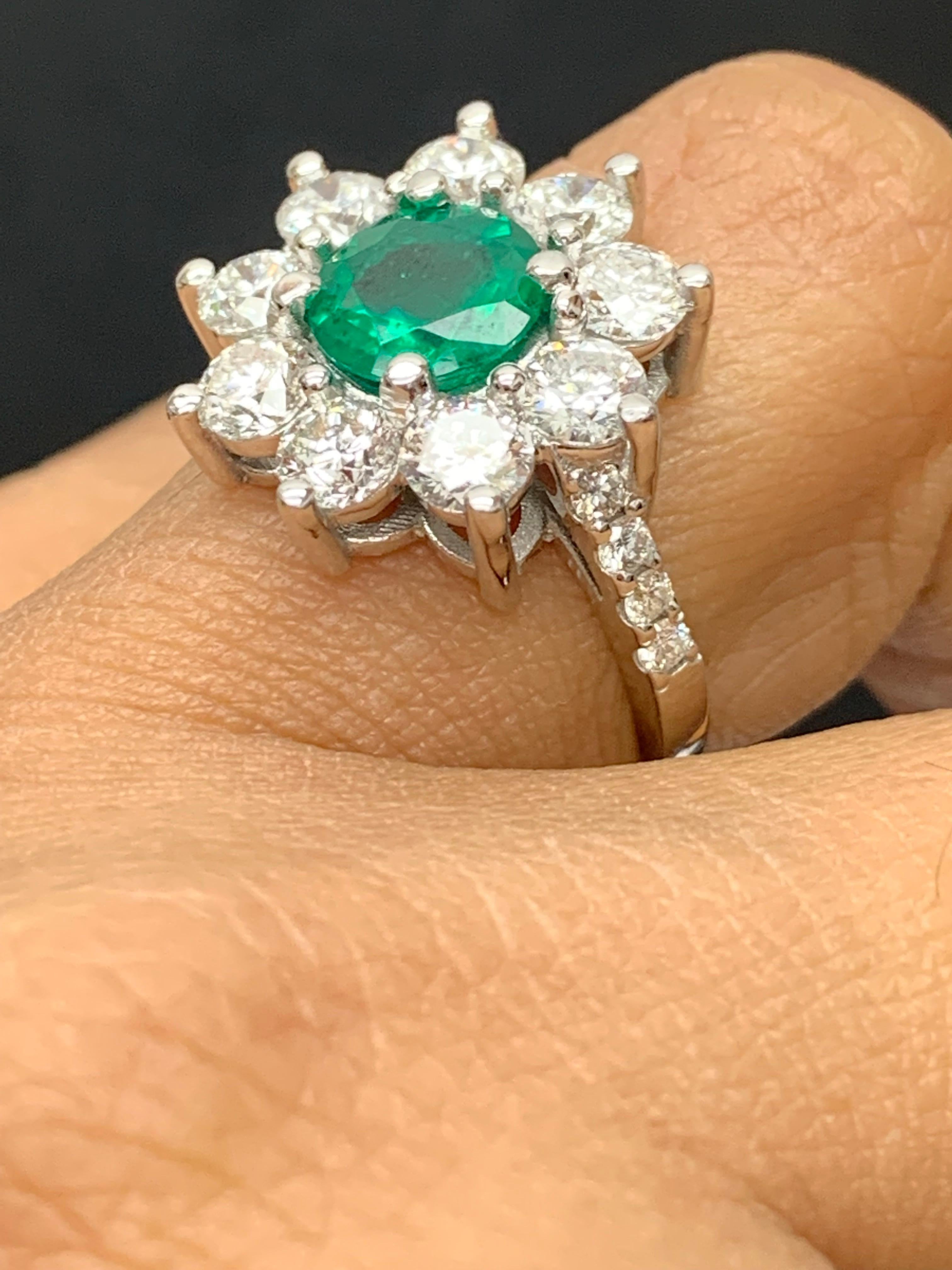 1.18 Carat Brilliant Cut Emerald and Diamond Ring in 14K White Gold For Sale 4