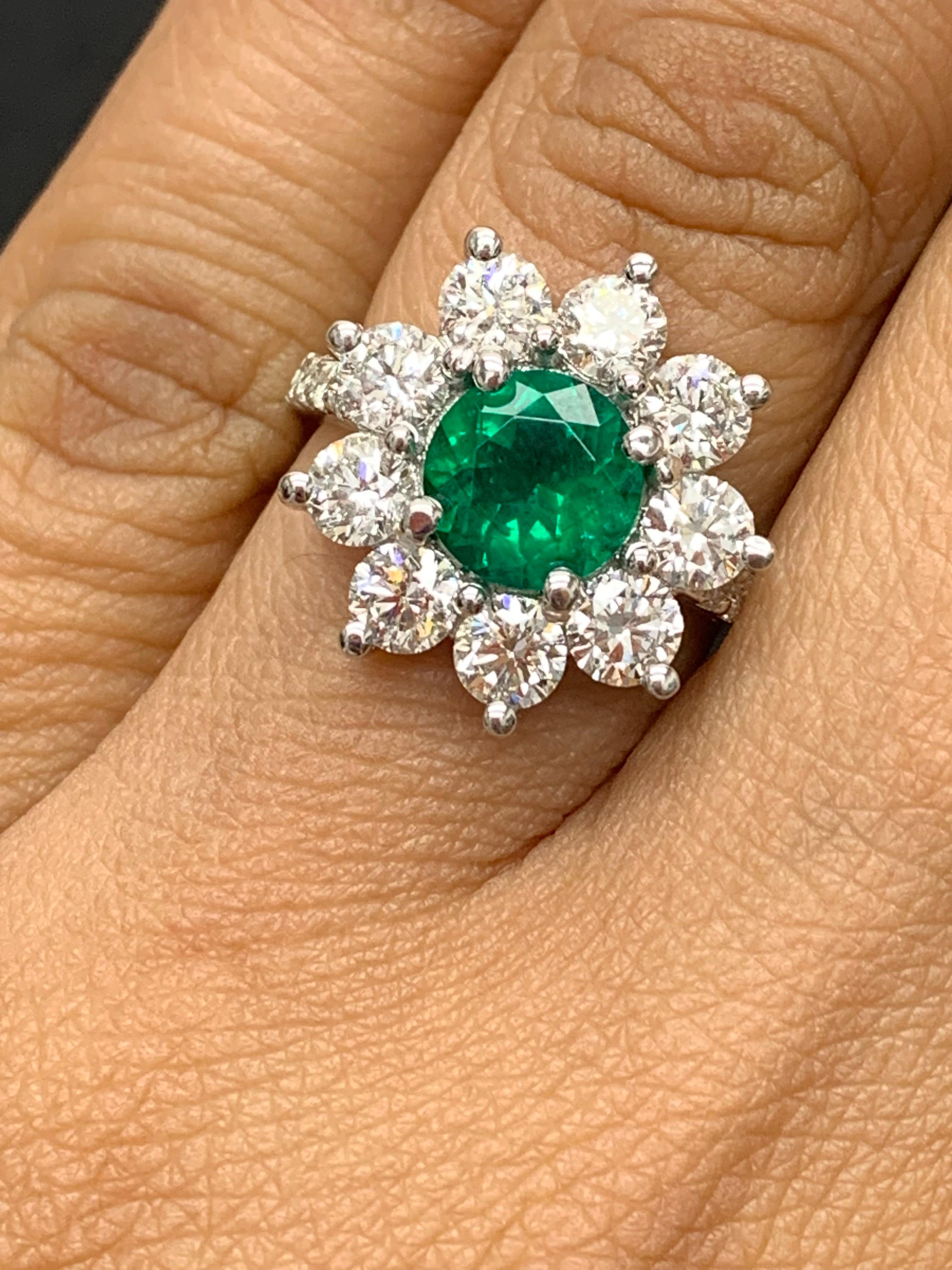 1.18 Carat Brilliant Cut Emerald and Diamond Ring in 14K White Gold For Sale 2